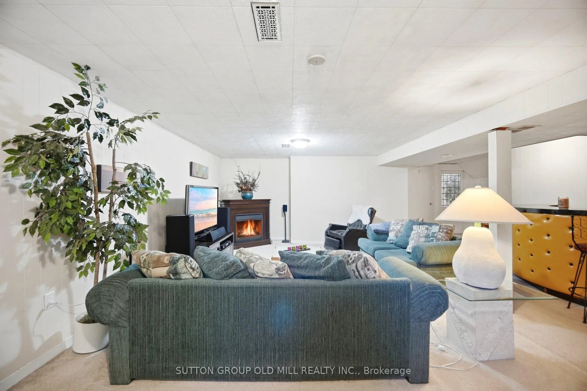 Photo 32 of 14 Shipley Road, Etobicoke, Willowridge-Martingrove-Richview — HOMEH