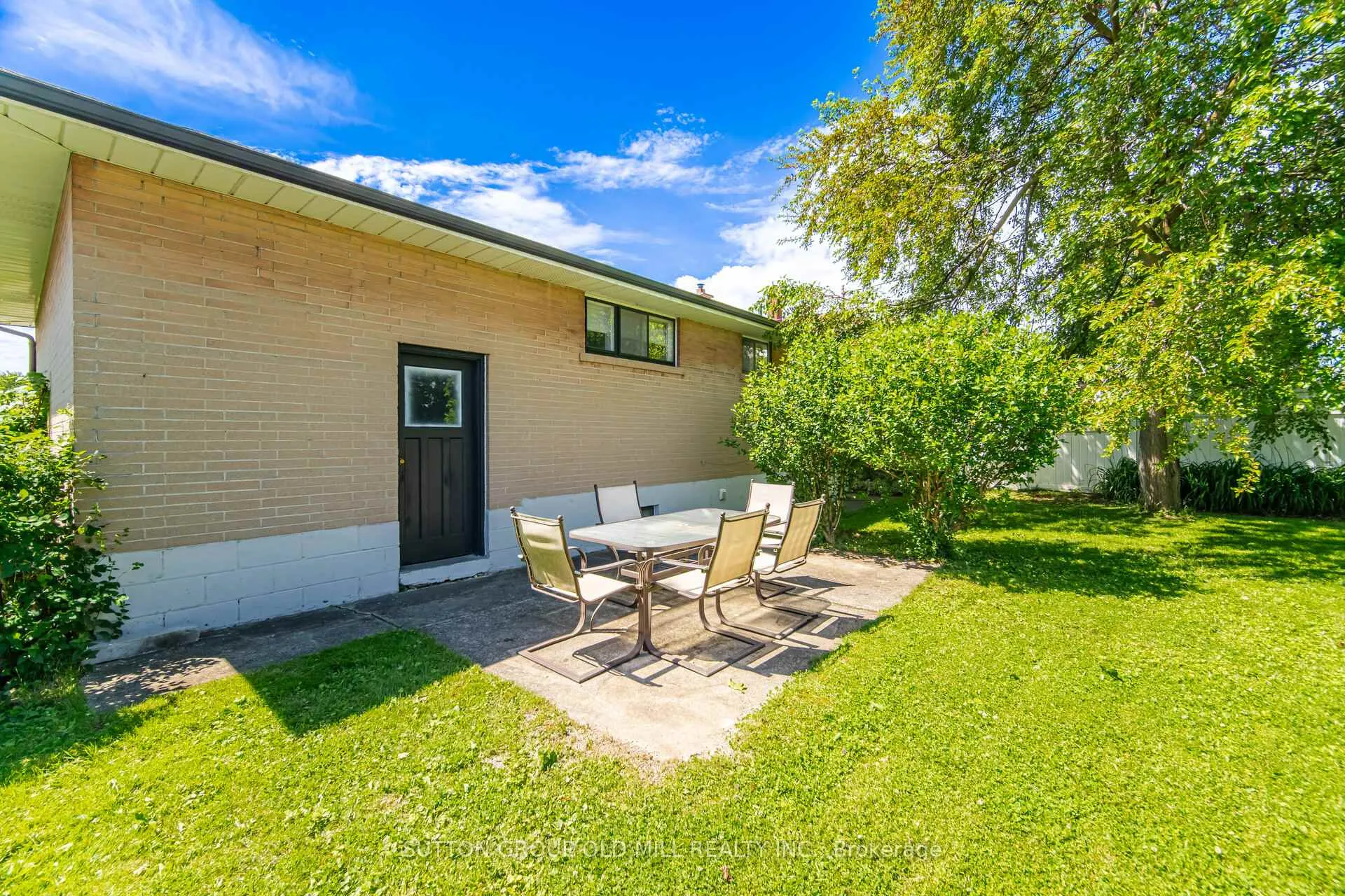 Photo 38 of 14 Shipley Road, Etobicoke, Willowridge-Martingrove-Richview — HOMEH