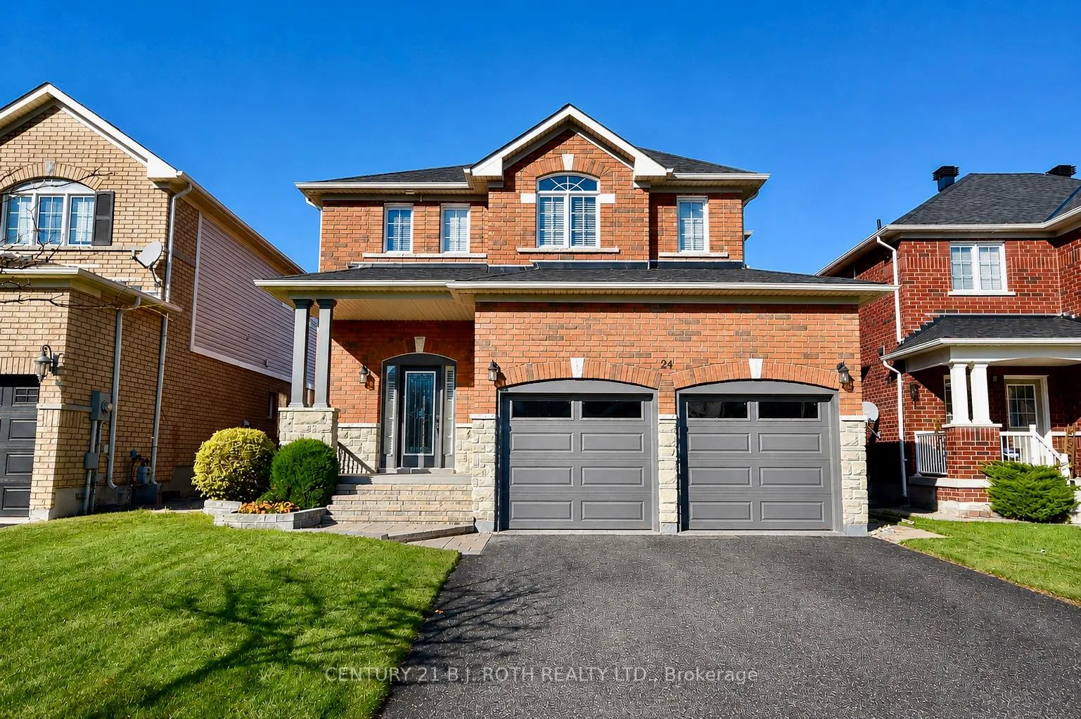 Photo 1 of 24 Connaught Lane, Barrie, Innis-Shore — HOMEH