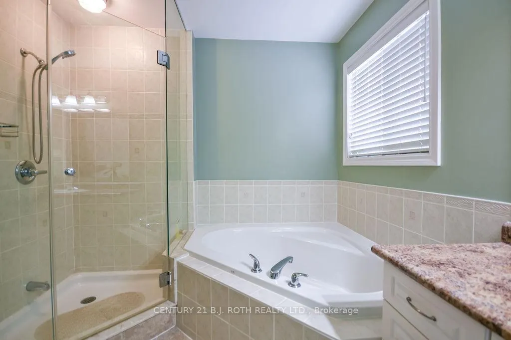 Photo 27 of 24 Connaught Lane, Barrie, Innis-Shore — HOMEH