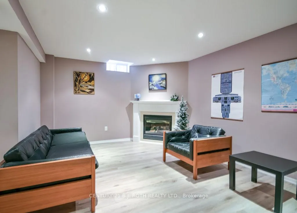 Photo 33 of 24 Connaught Lane, Barrie, Innis-Shore — HOMEH