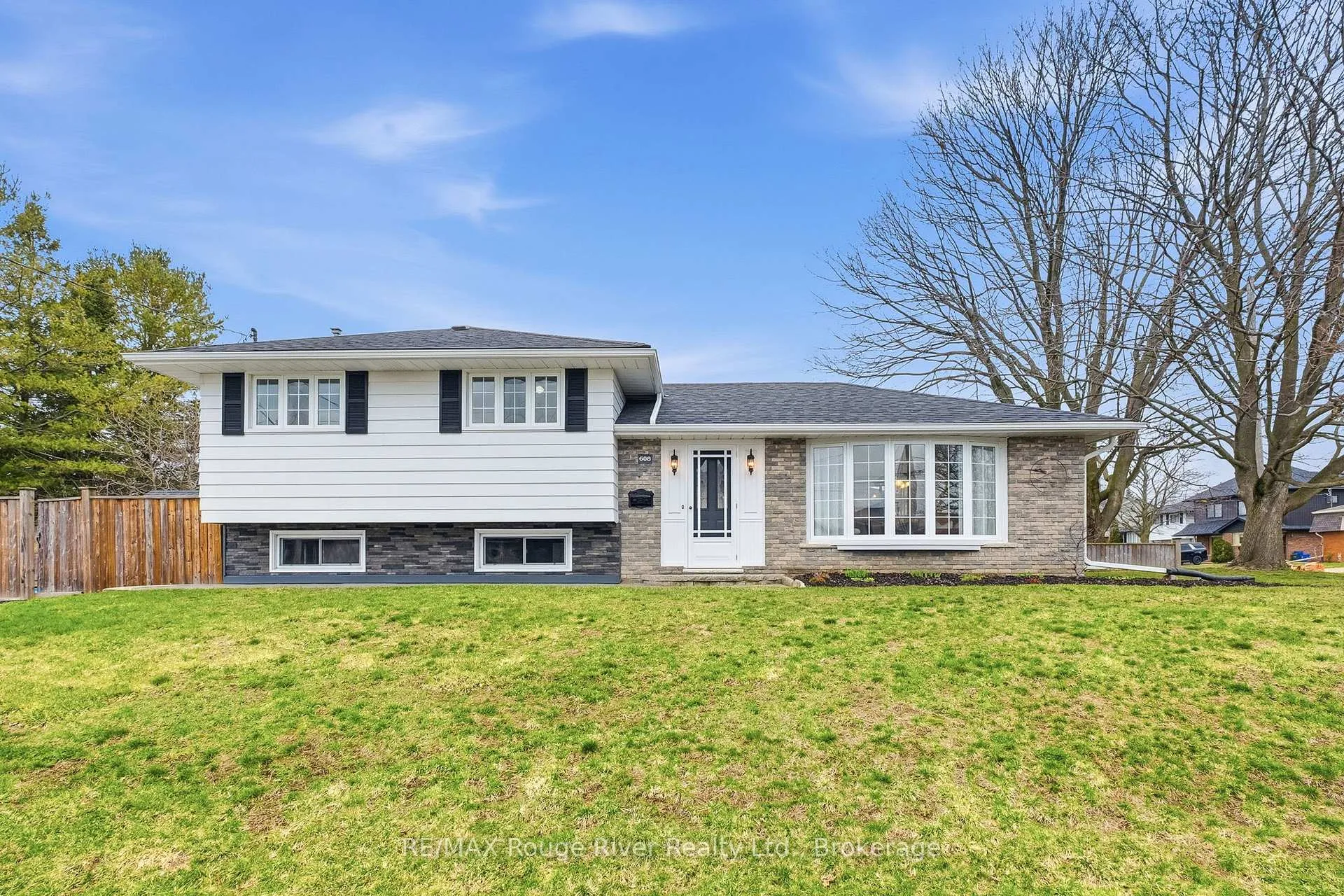 Photo 1 of 608 Elizabeth Street, Cobourg — HOMEH