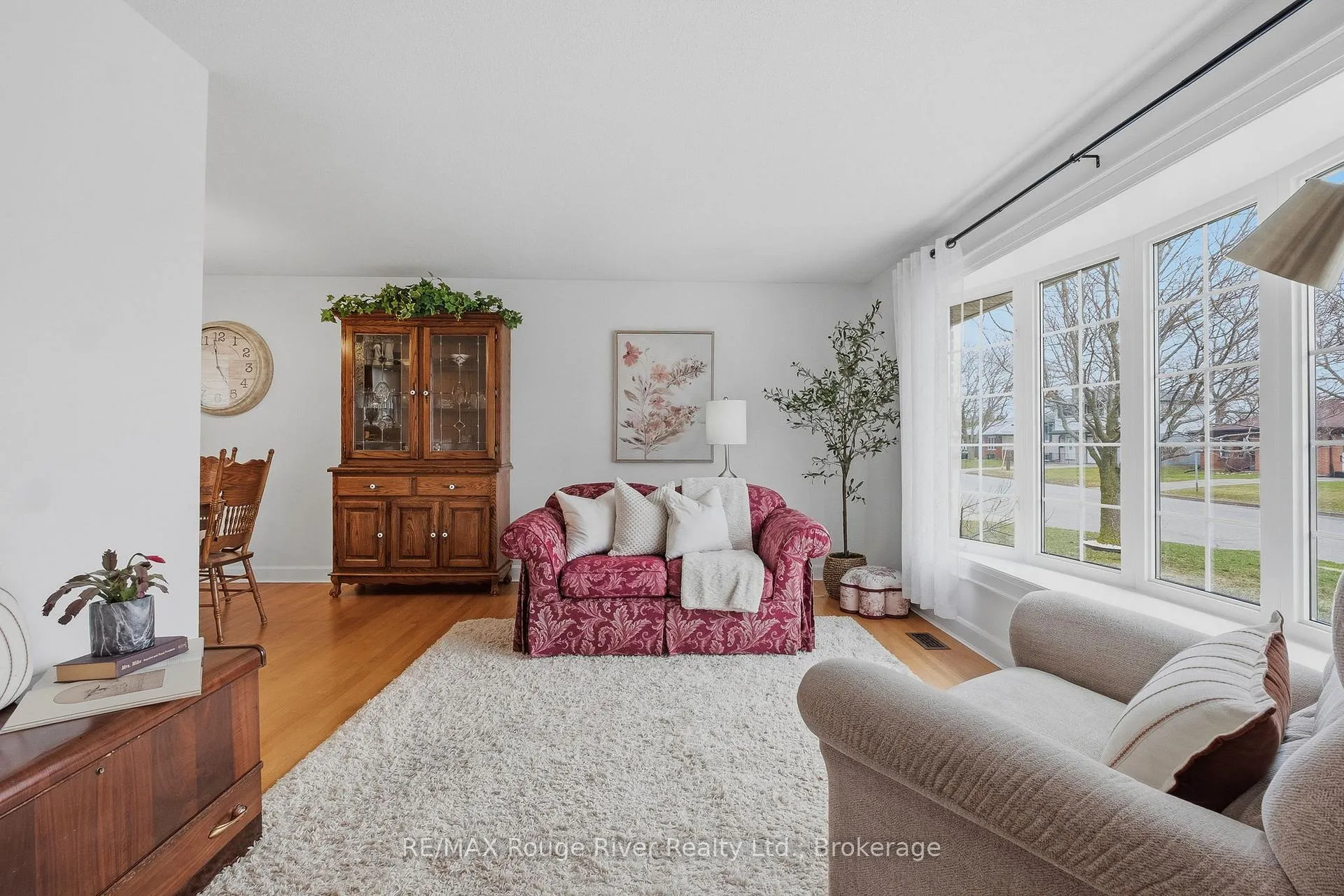 Photo 5 of 608 Elizabeth Street, Cobourg — HOMEH