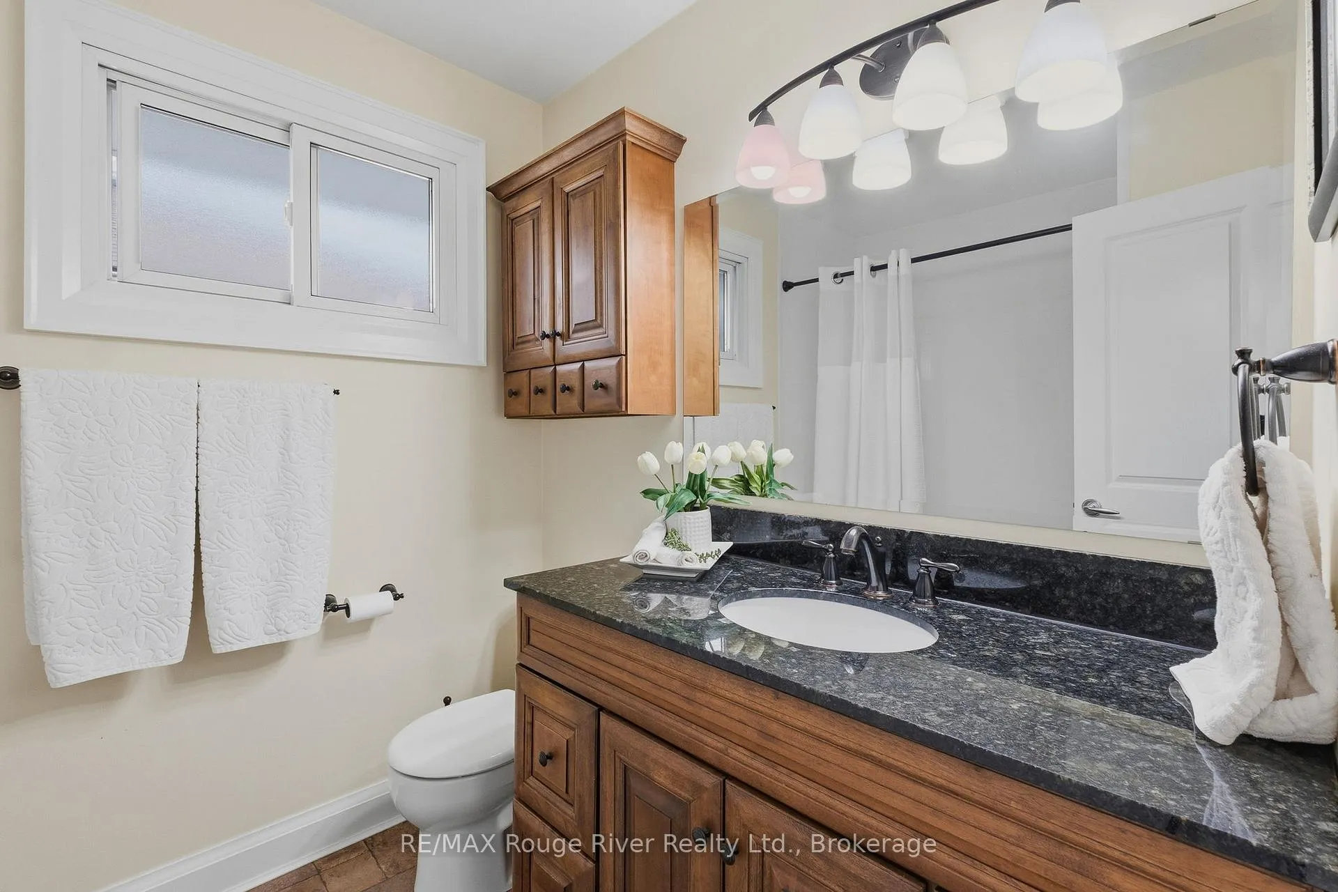 Photo 21 of 608 Elizabeth Street, Cobourg — HOMEH