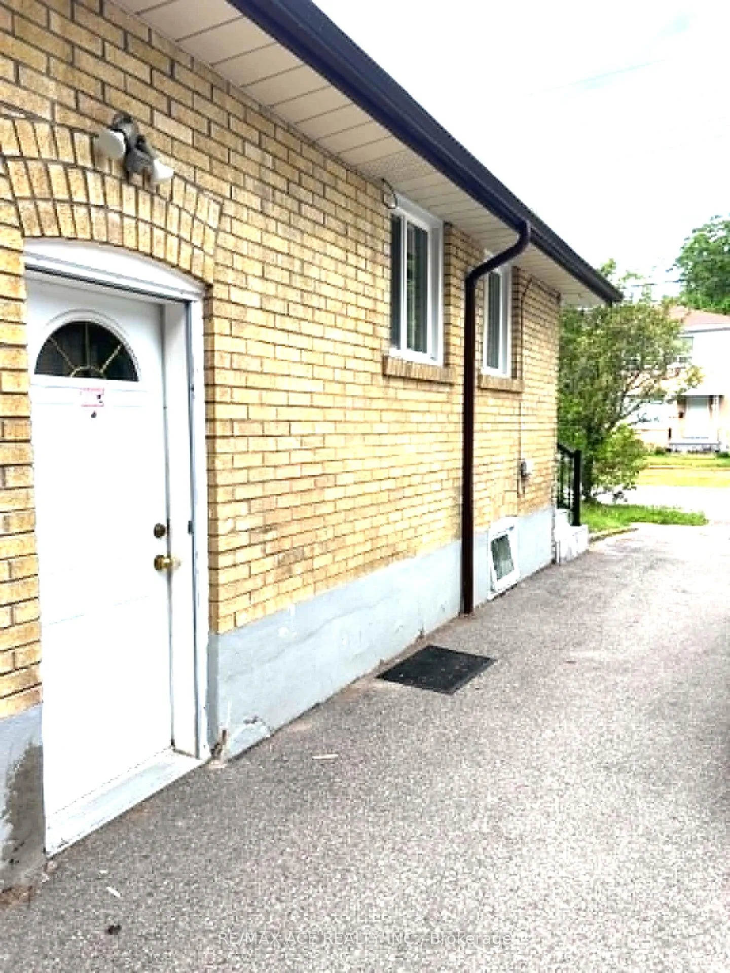 Photo 2 of Unit Bsmt, 38 Celeste Drive, Scarborough, West Hill — HOMEH