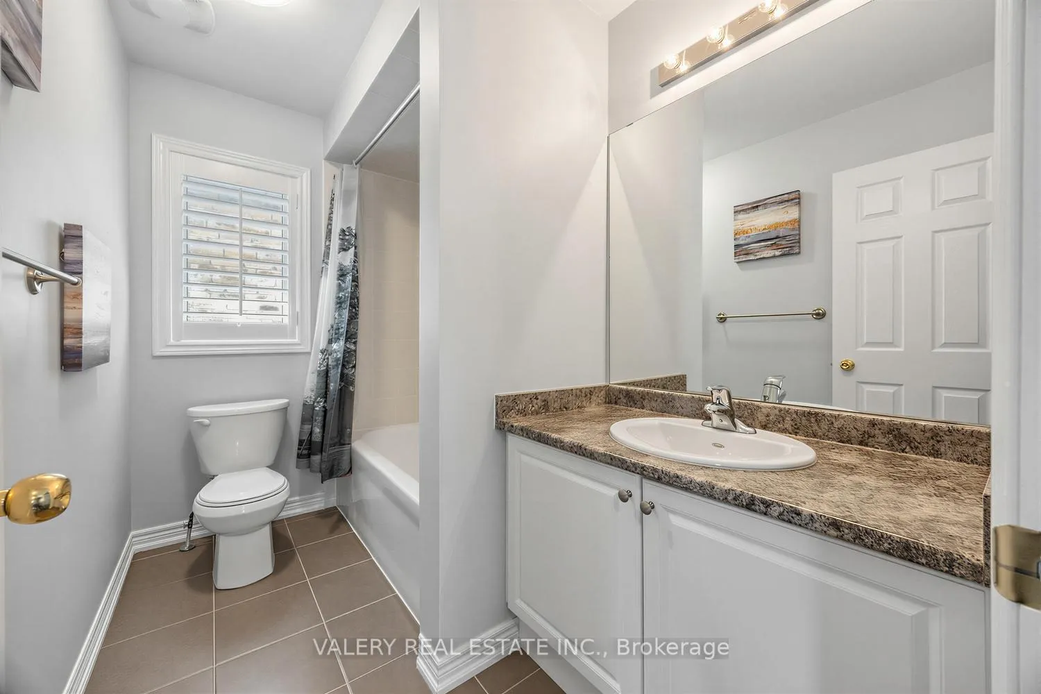 Photo 23 of 20 McDonald Crescent, Clarington, Newcastle — HOMEH