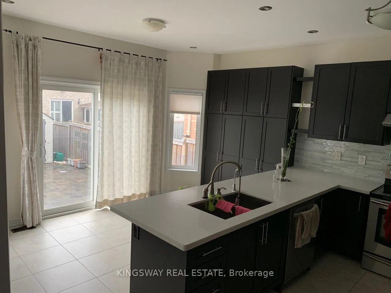 Photo 5 of 158 Minto Crescent, Milton, Willmott — HOMEH