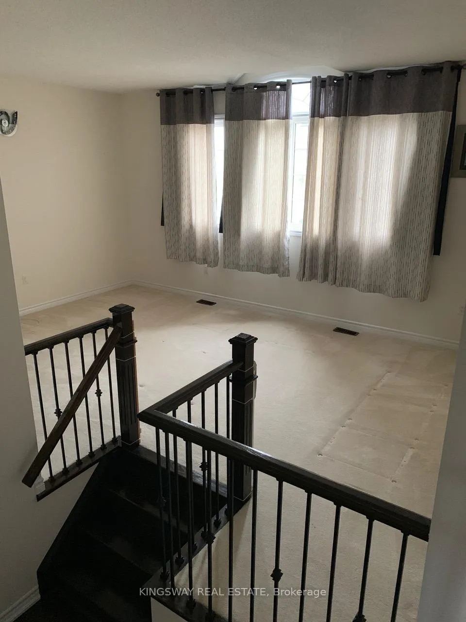 Photo 11 of 158 Minto Crescent, Milton, Willmott — HOMEH
