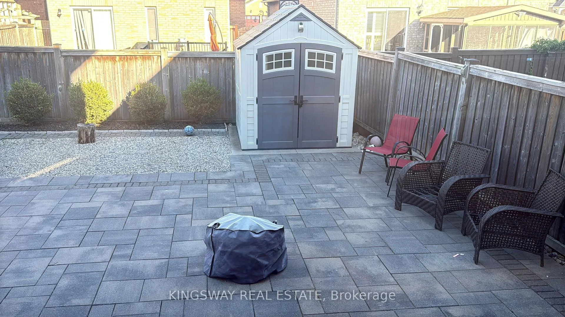 Photo 18 of 158 Minto Crescent, Milton, Willmott — HOMEH