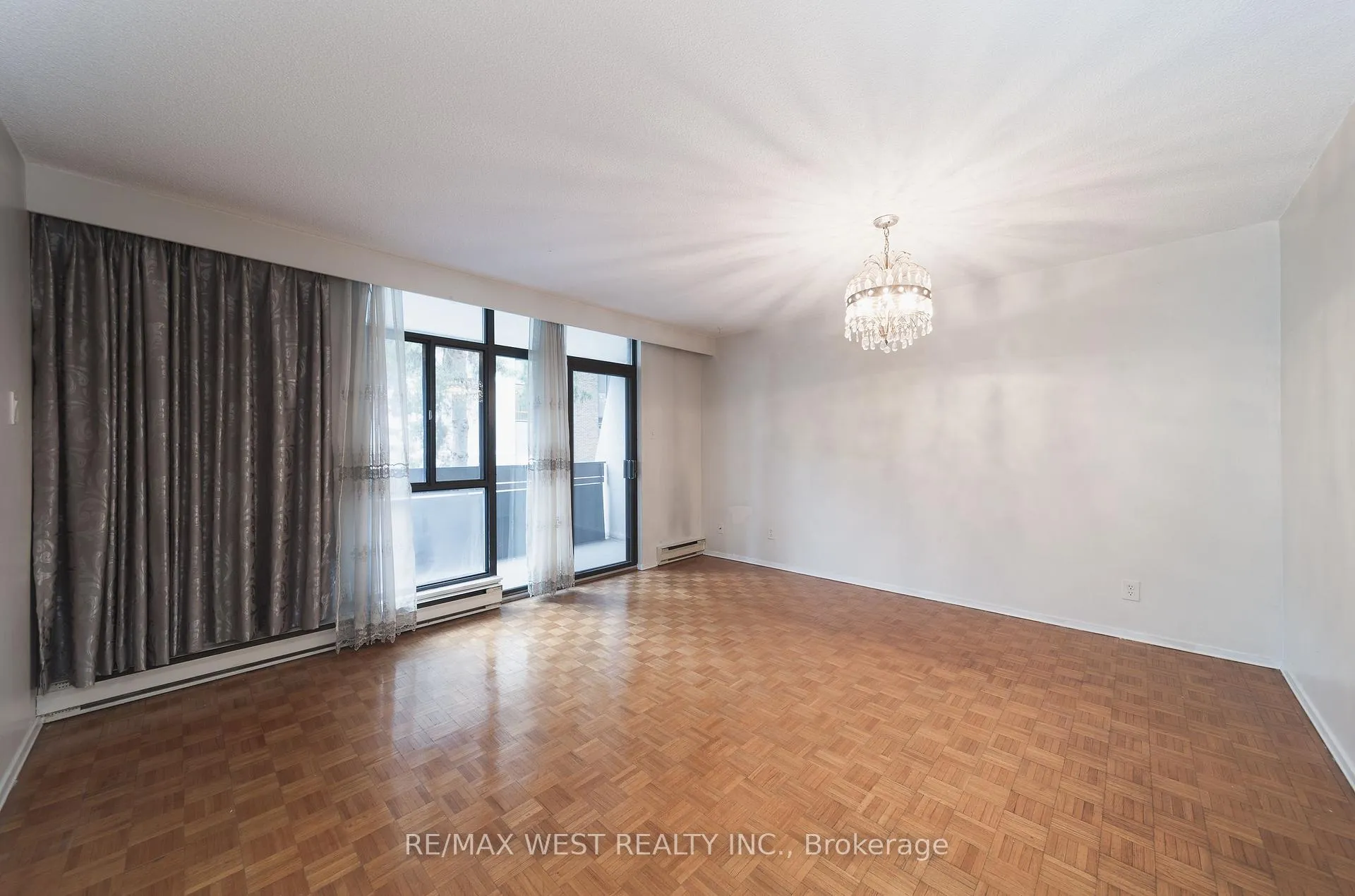 Photo 5 of Unit 1-202, 50 Old Kingston Road, Scarborough, West Hill — HOMEH