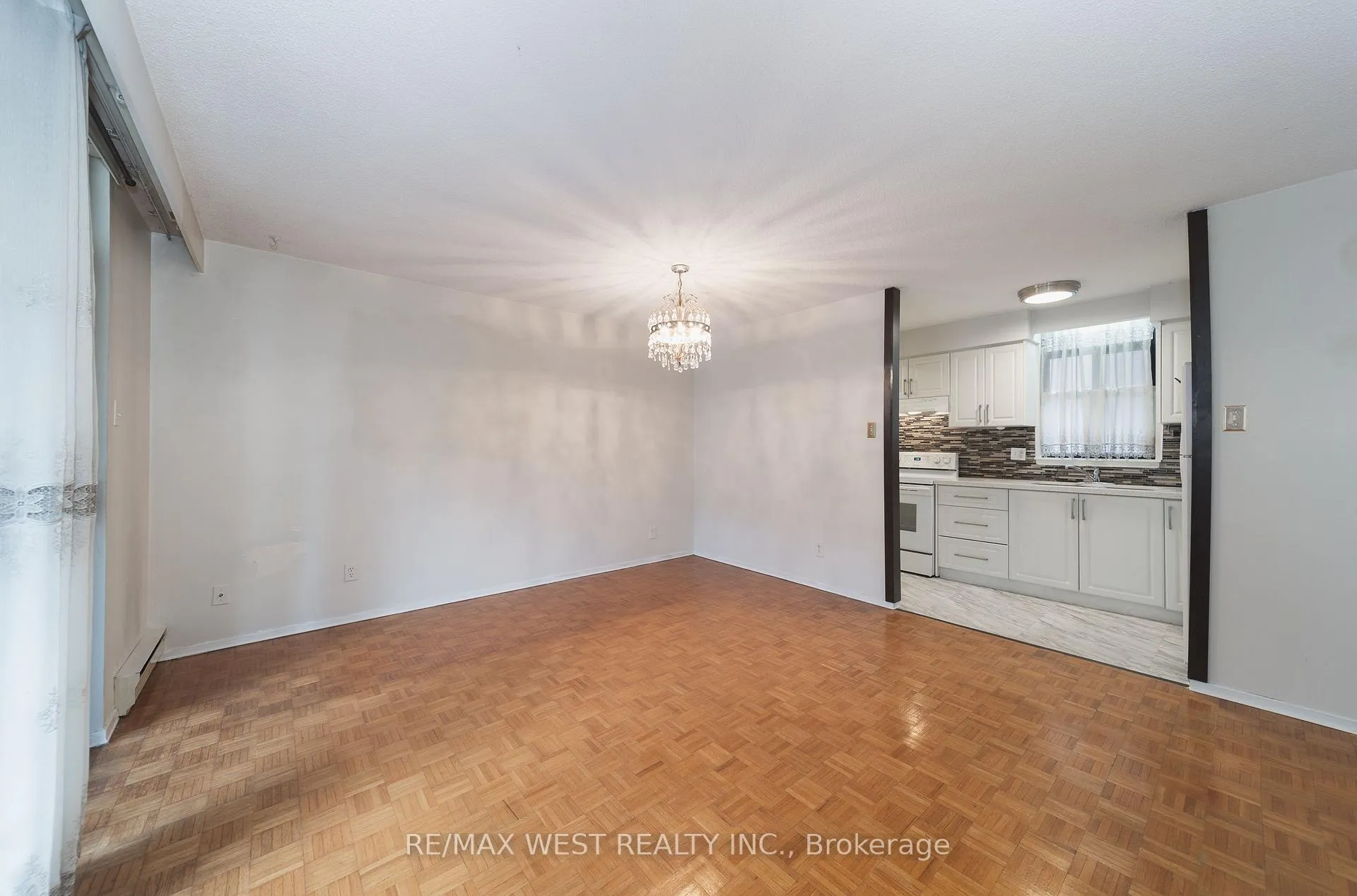 Photo 6 of Unit 1-202, 50 Old Kingston Road, Scarborough, West Hill — HOMEH