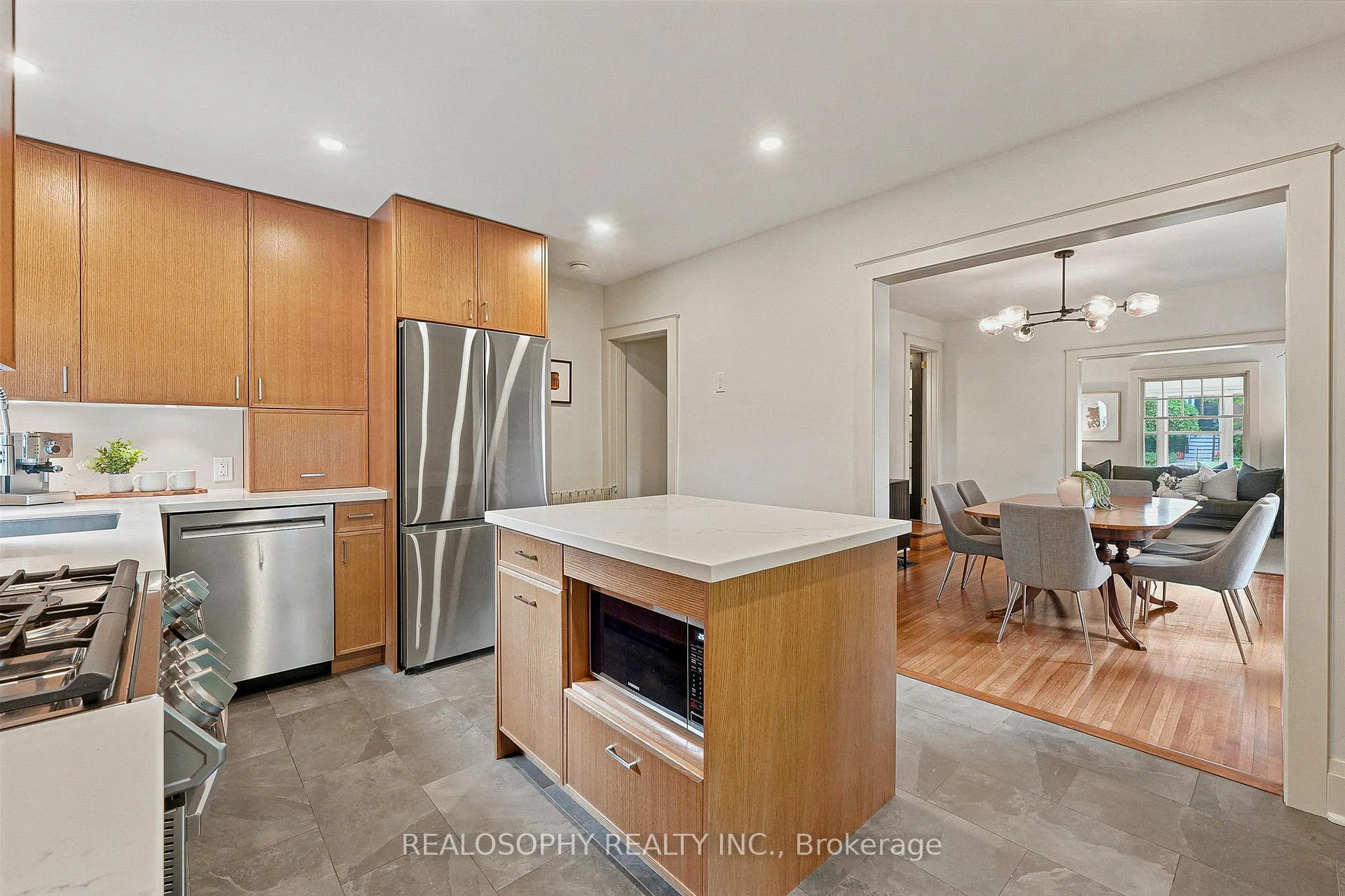 Photo 17 of 44 Gilmour Avenue, Toronto, High Park North — HOMEH