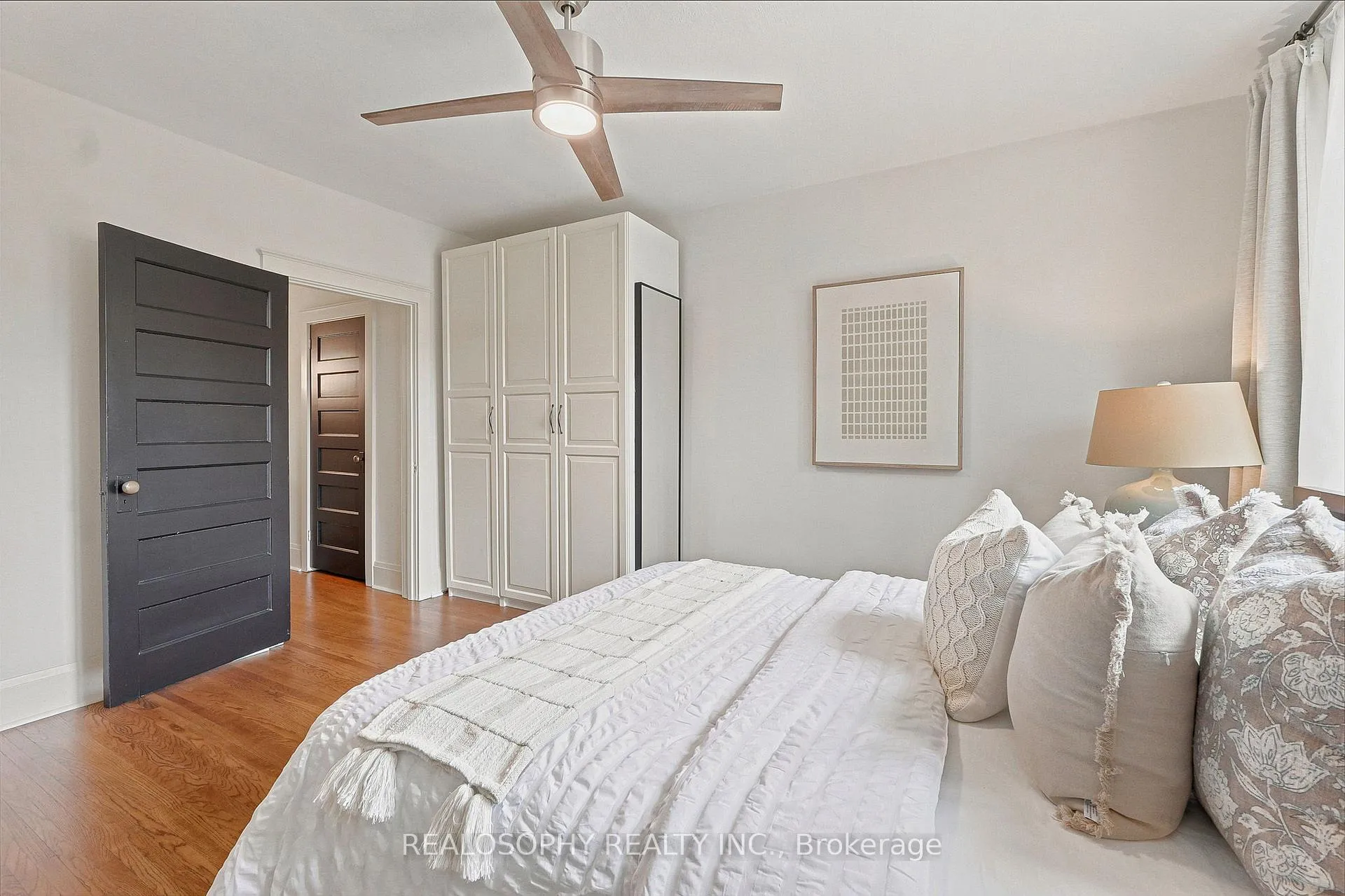 Photo 22 of 44 Gilmour Avenue, Toronto, High Park North — HOMEH