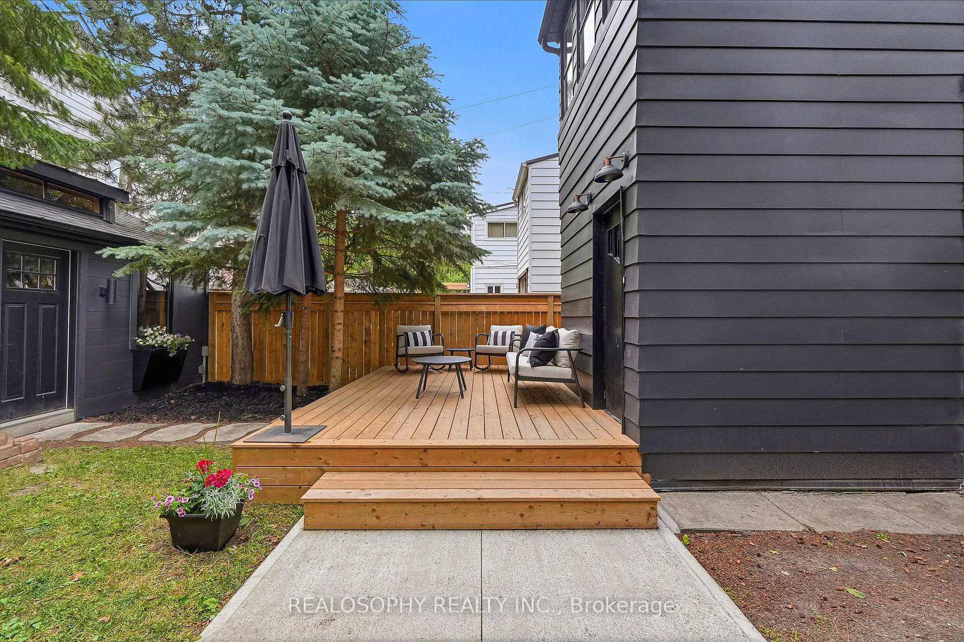 Photo 40 of 44 Gilmour Avenue, Toronto, High Park North — HOMEH