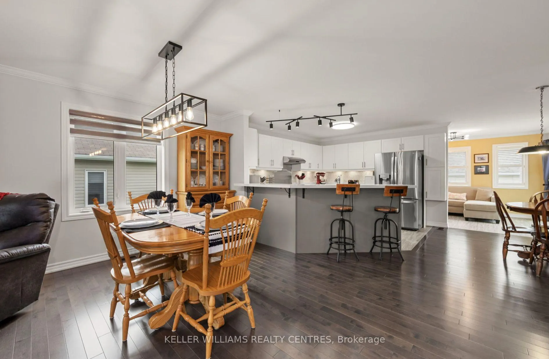 Photo 6 of 10 Sinclair Crescent, Ramara, Atherley — HOMEH