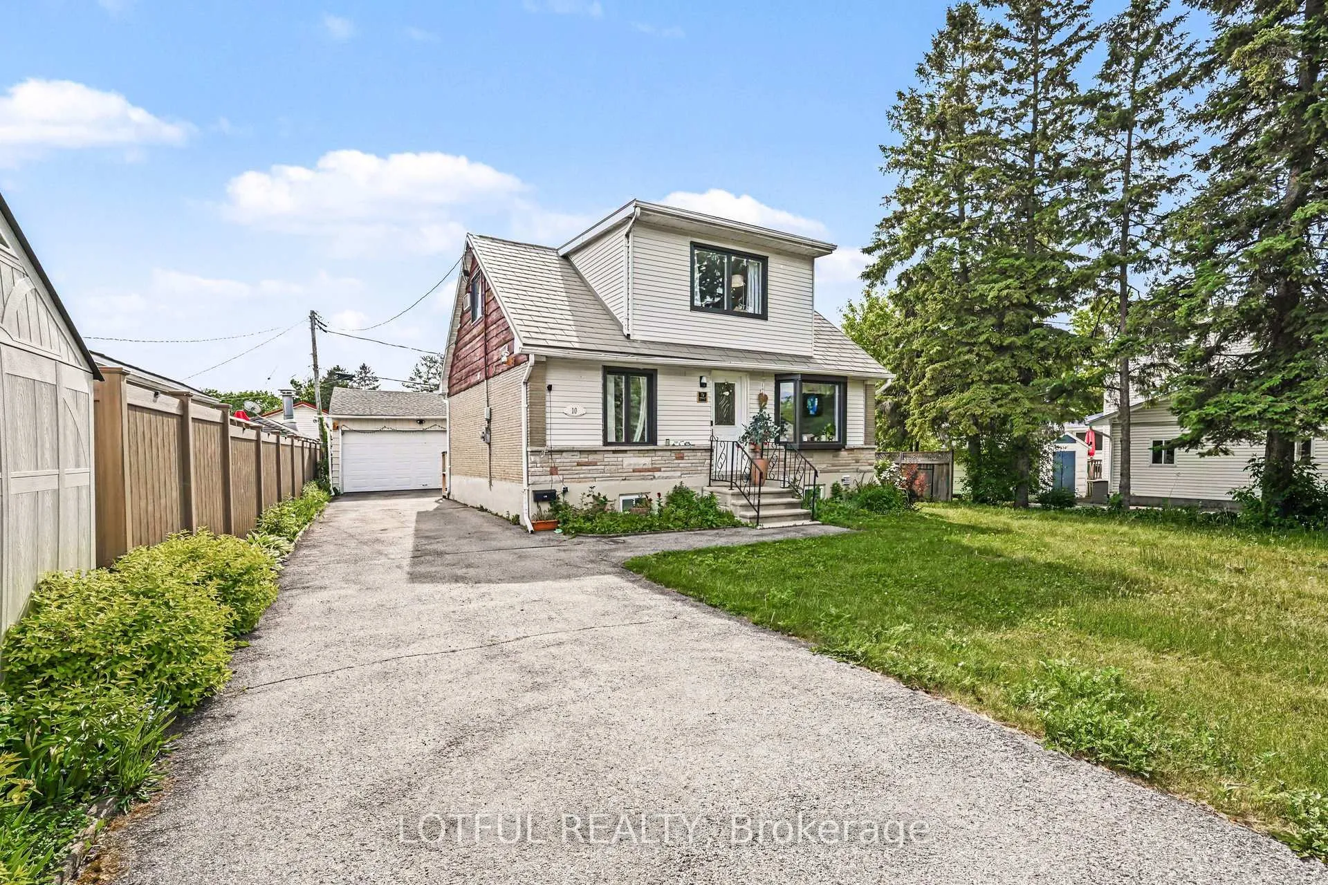 Photo 3 of 10 Cassidy Road, Ottawa, Lynwood Village — HOMEH