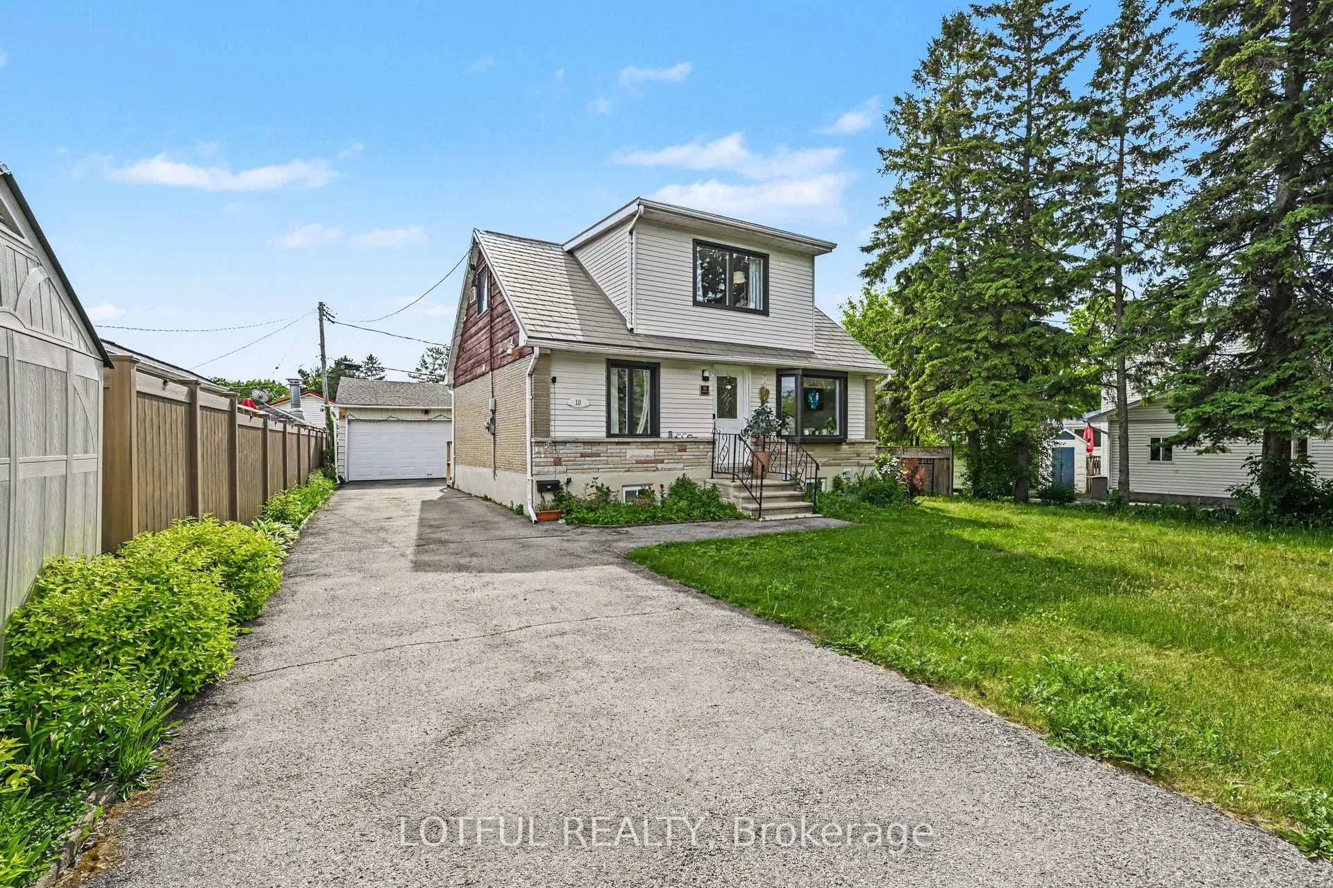 Photo 4 of 10 Cassidy Road, Ottawa, Lynwood Village — HOMEH