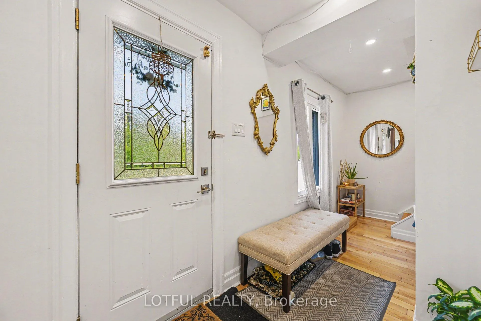 Photo 5 of 10 Cassidy Road, Ottawa, Lynwood Village — HOMEH