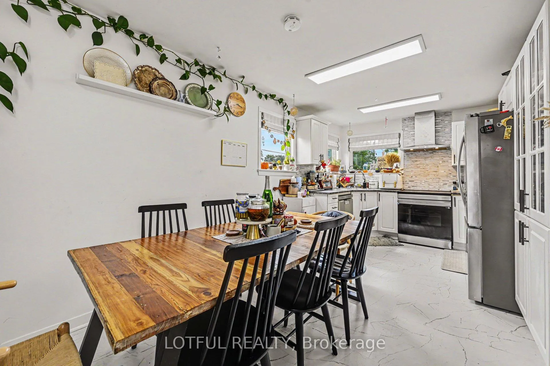Photo 10 of 10 Cassidy Road, Ottawa, Lynwood Village — HOMEH