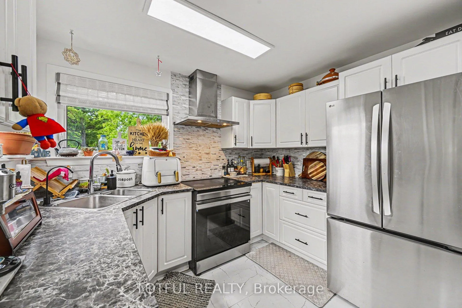 Photo 12 of 10 Cassidy Road, Ottawa, Lynwood Village — HOMEH