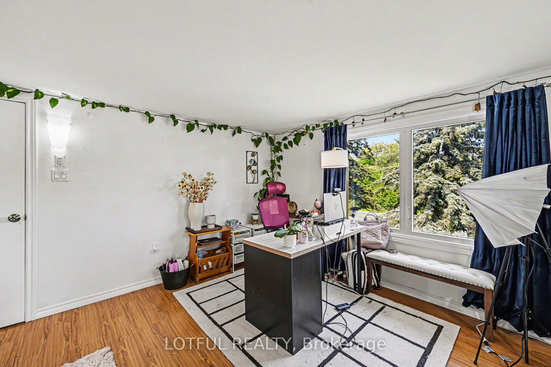 Photo 16 of 10 Cassidy Road, Ottawa, Lynwood Village — HOMEH