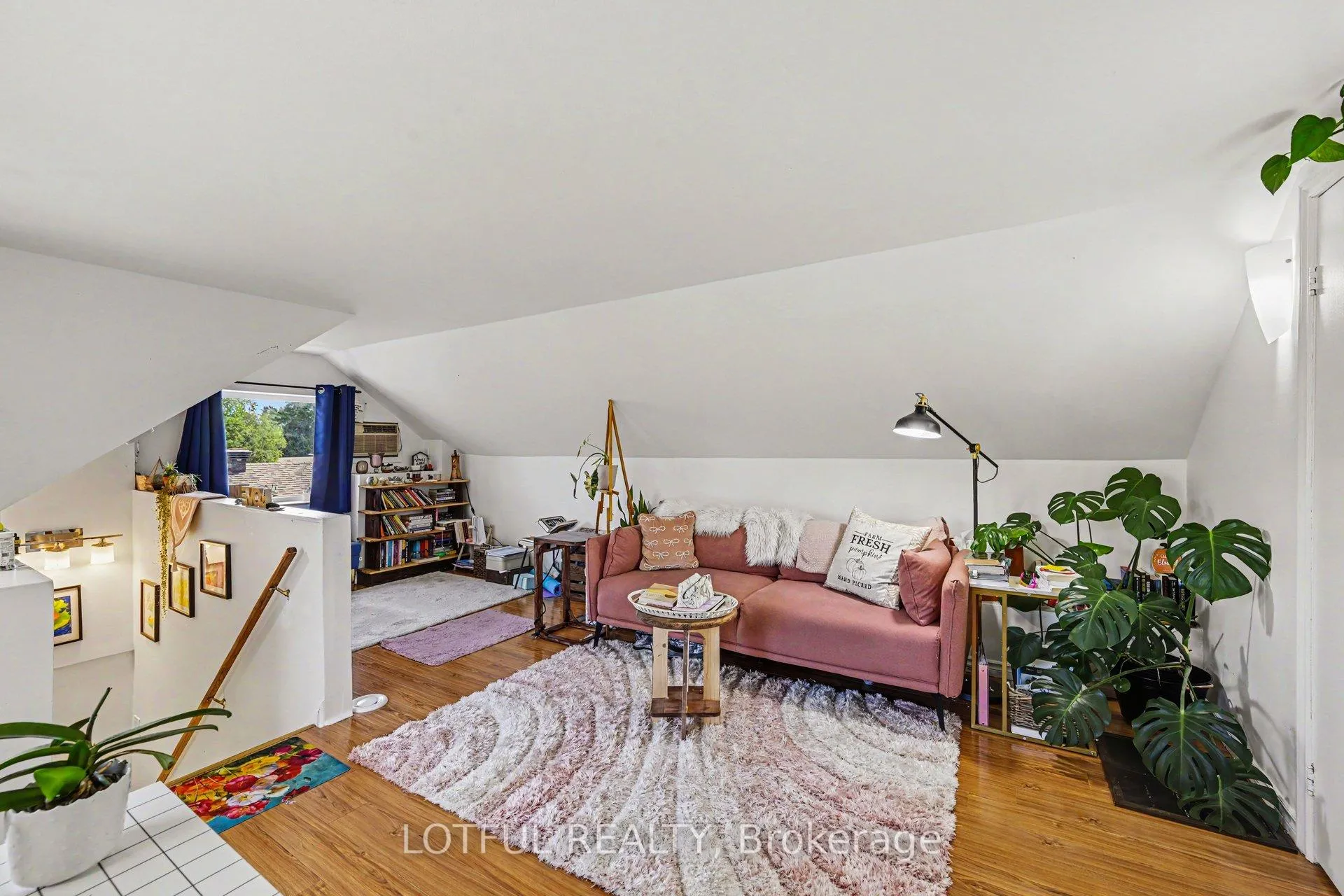 Photo 18 of 10 Cassidy Road, Ottawa, Lynwood Village — HOMEH