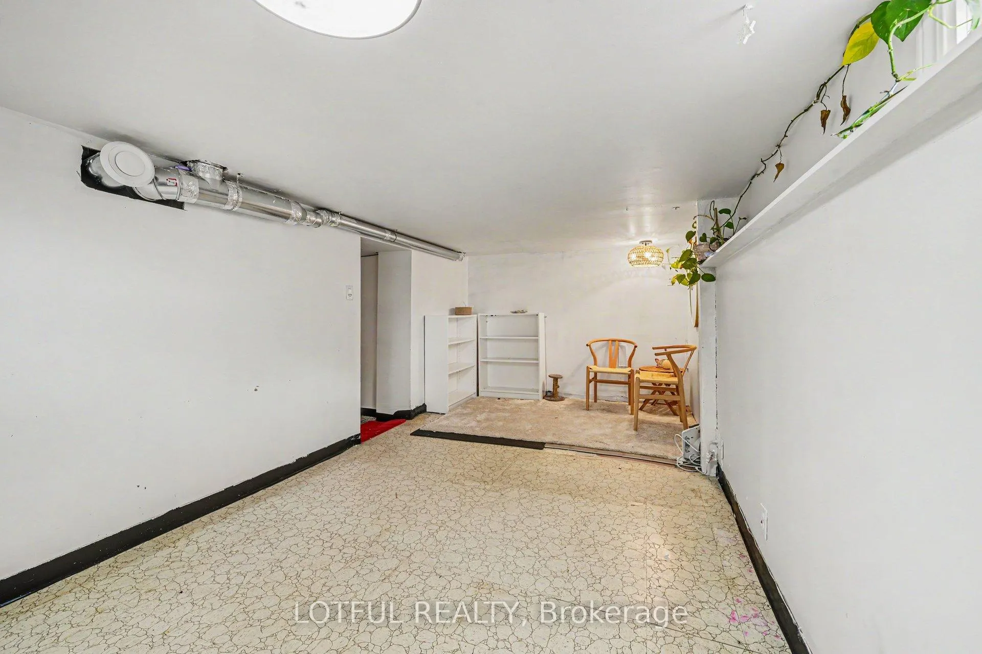Photo 24 of 10 Cassidy Road, Ottawa, Lynwood Village — HOMEH