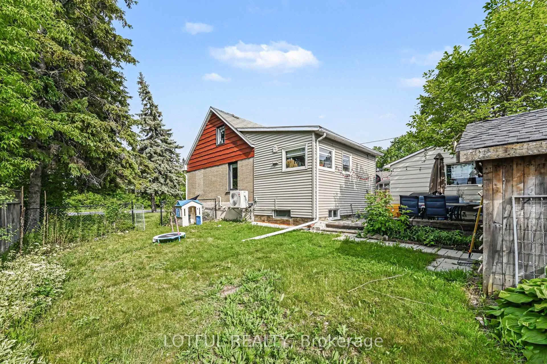 Photo 27 of 10 Cassidy Road, Ottawa, Lynwood Village — HOMEH