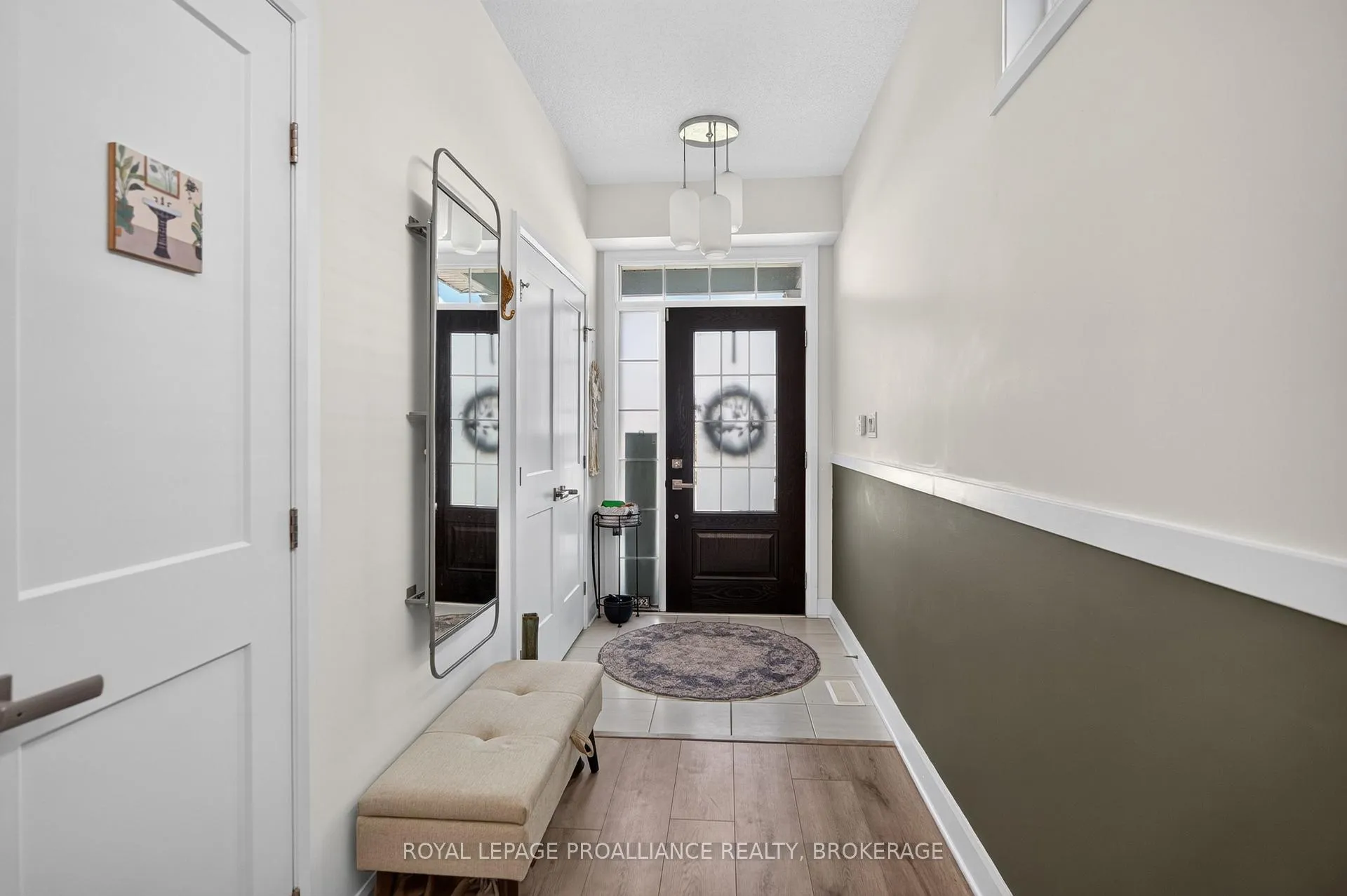 Photo 4 of 1532 Scarlet Street, Kingston, Kingston East (Incl Barret Crt) — HOMEH