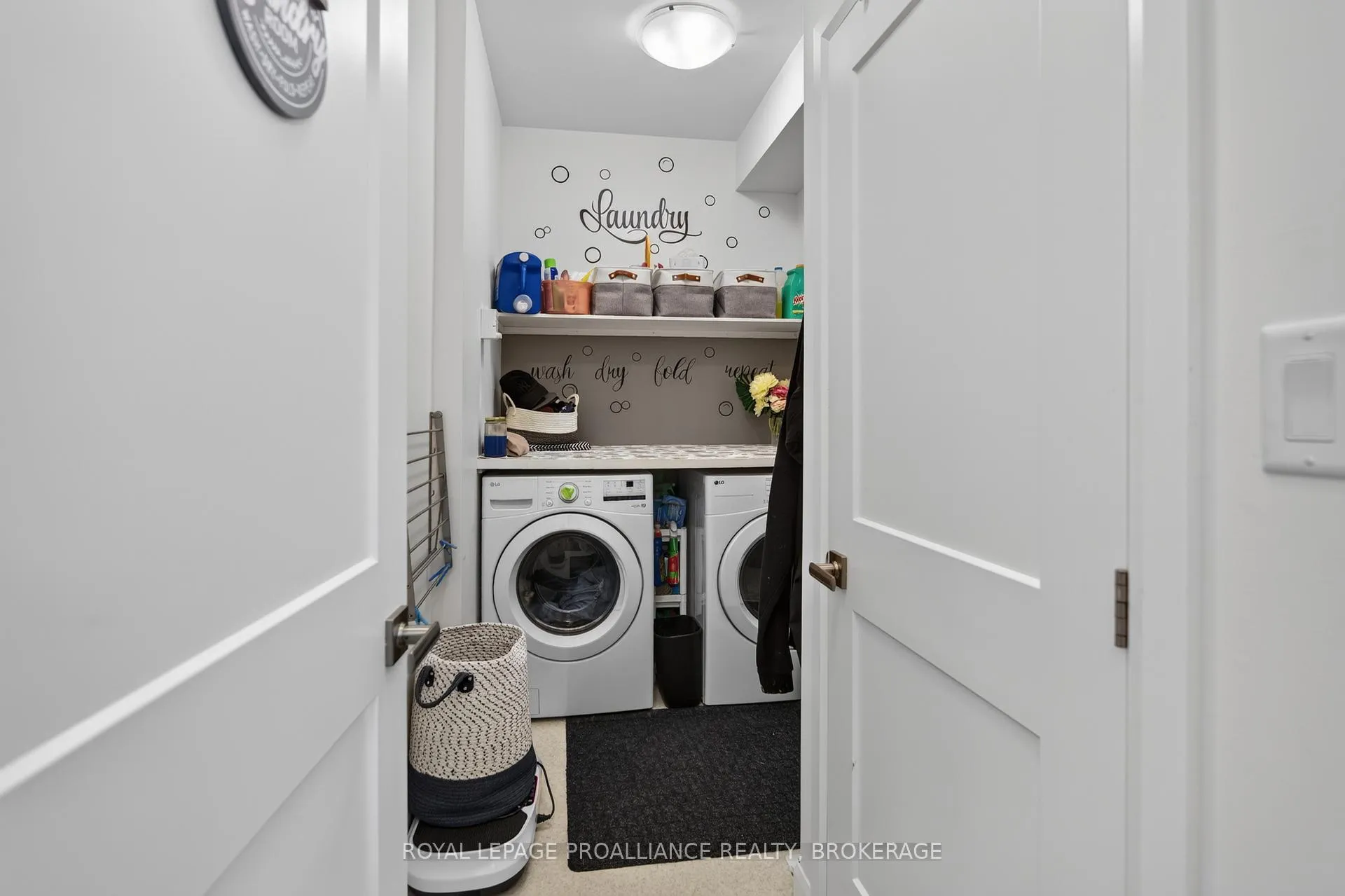 Photo 8 of 1532 Scarlet Street, Kingston, Kingston East (Incl Barret Crt) — HOMEH