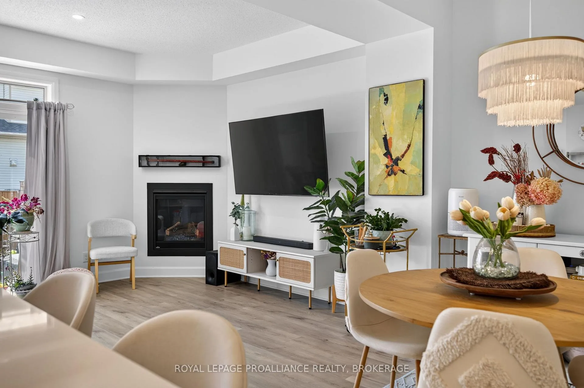 Photo 9 of 1532 Scarlet Street, Kingston, Kingston East (Incl Barret Crt) — HOMEH