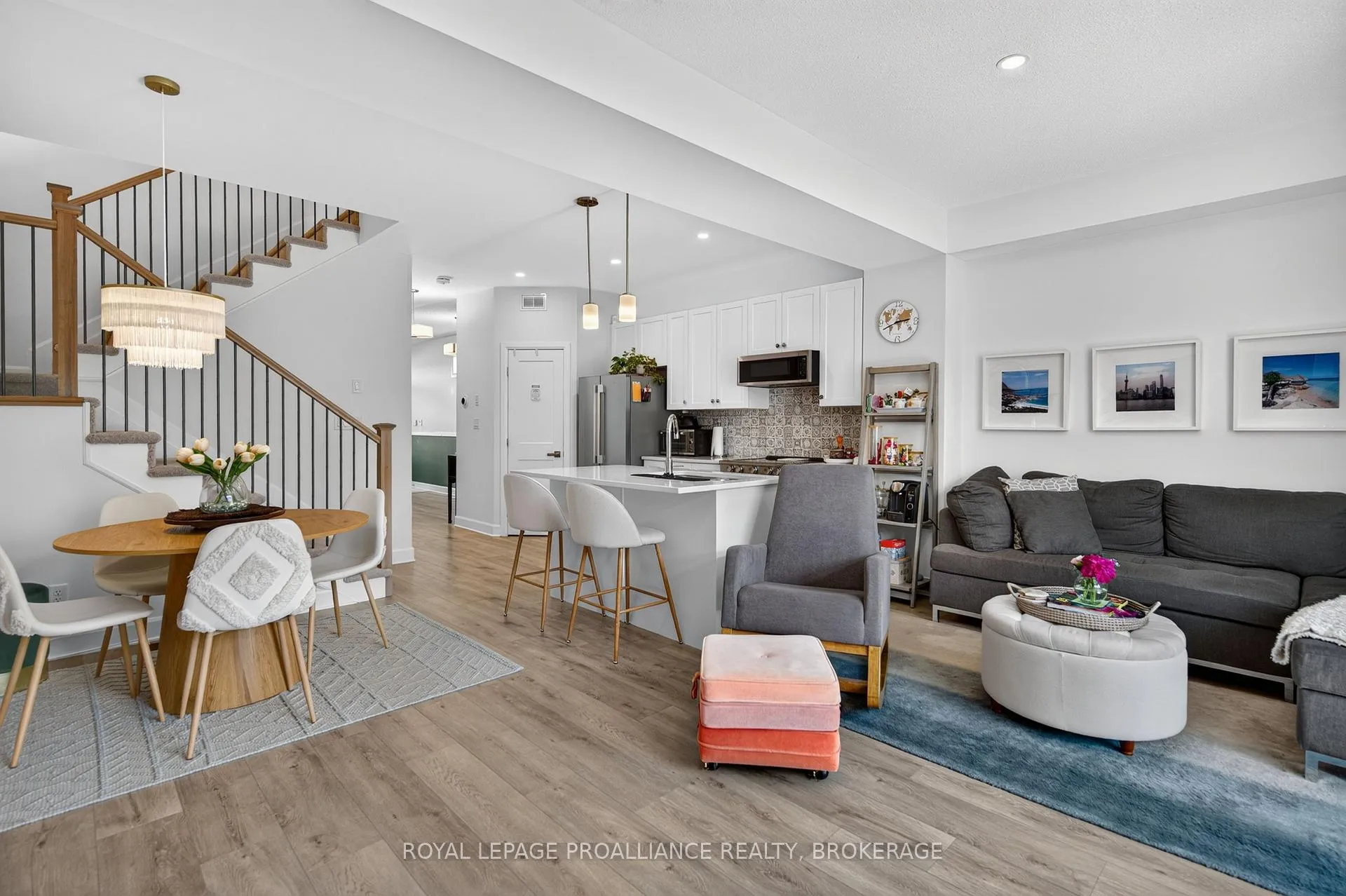 Photo 12 of 1532 Scarlet Street, Kingston, Kingston East (Incl Barret Crt) — HOMEH