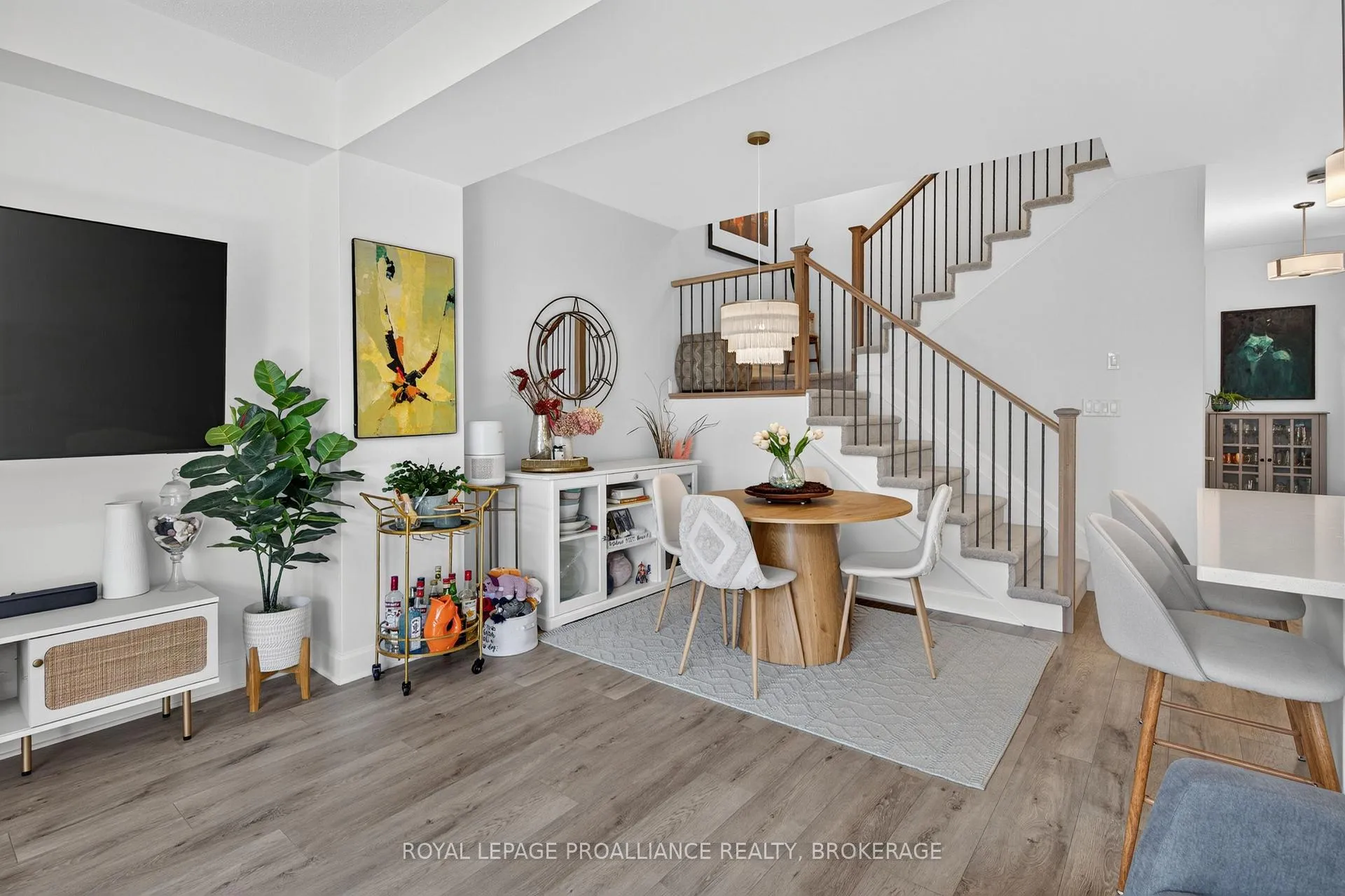 Photo 13 of 1532 Scarlet Street, Kingston, Kingston East (Incl Barret Crt) — HOMEH