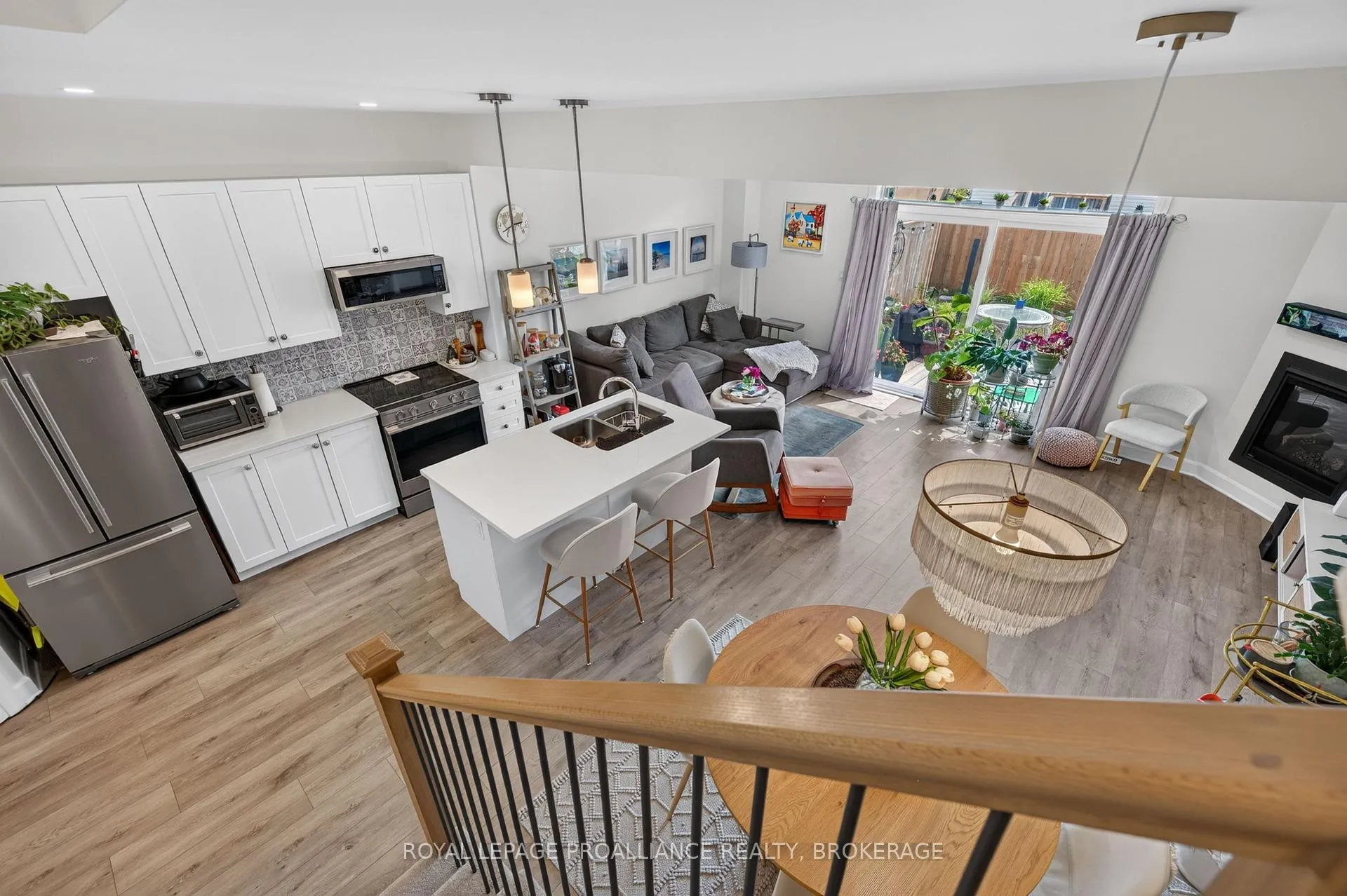 Photo 15 of 1532 Scarlet Street, Kingston, Kingston East (Incl Barret Crt) — HOMEH