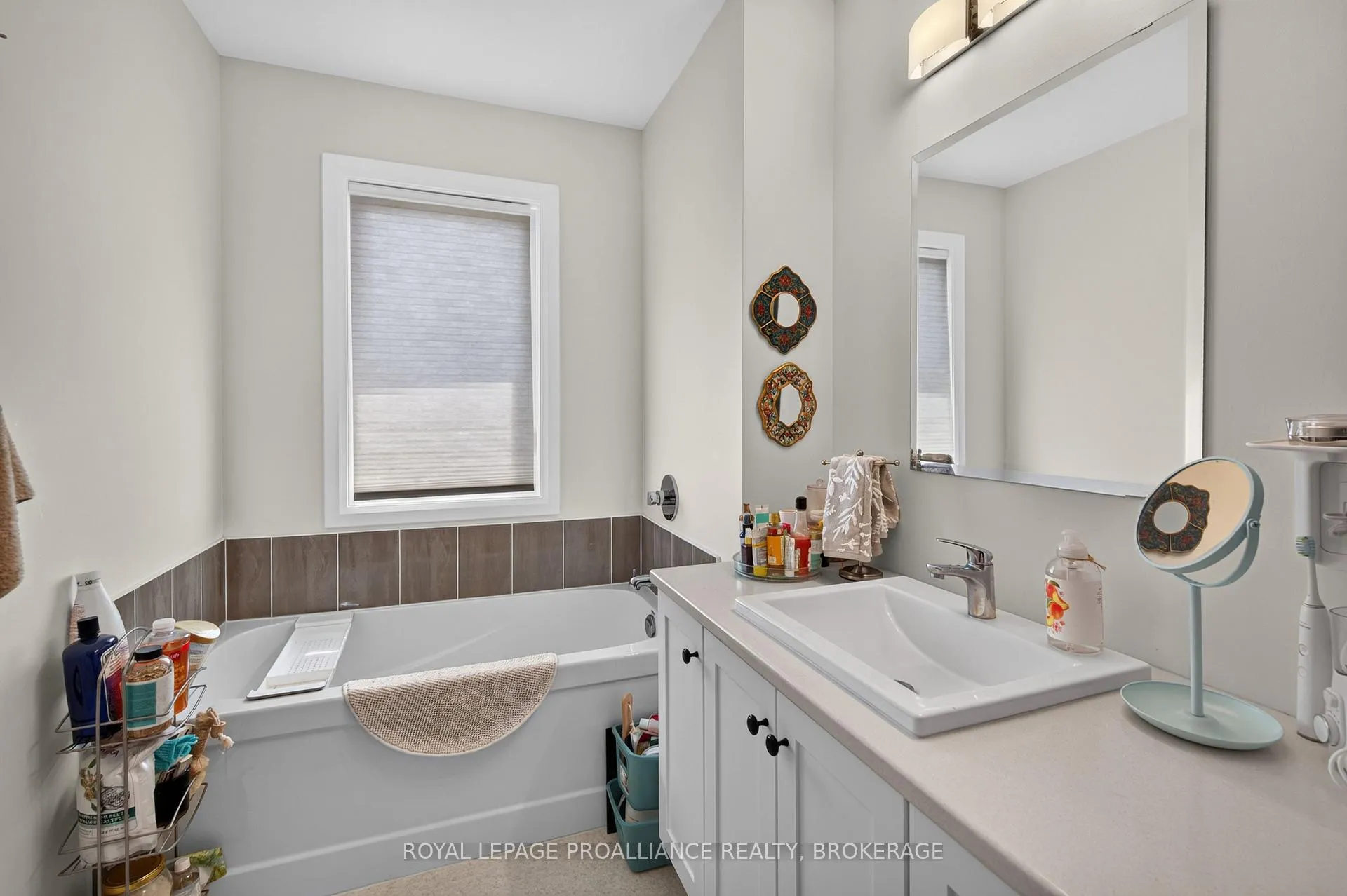 Photo 22 of 1532 Scarlet Street, Kingston, Kingston East (Incl Barret Crt) — HOMEH