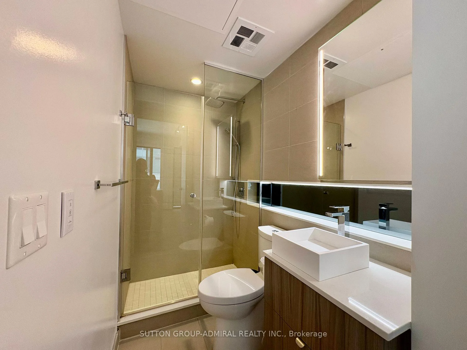 Photo 4 of Unit 1412, 215 Queen Street W, Toronto, Waterfront Communities — HOMEH