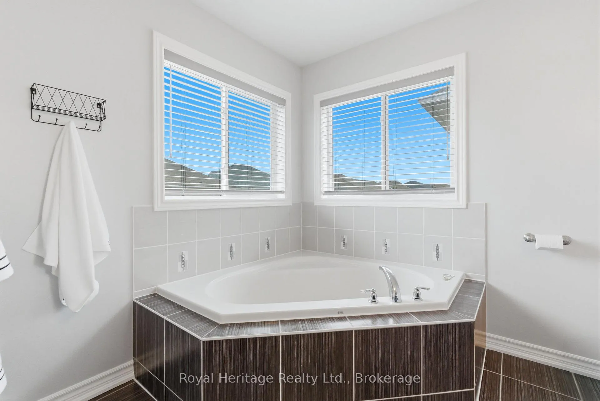 Photo 38 of 503 Wansbrough Way, Shelburne — HOMEH