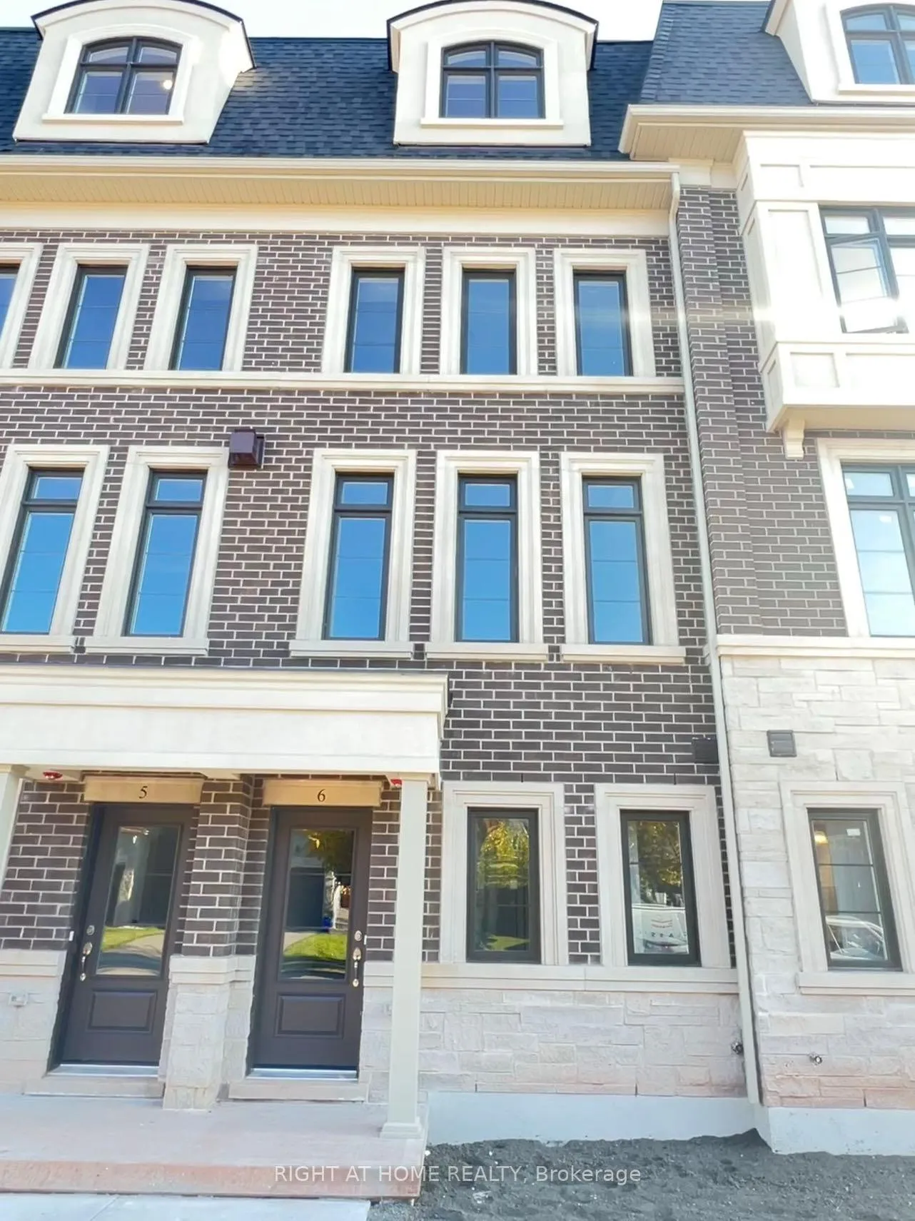 Front of Unit Unit#6, 2123 Lillykin Street