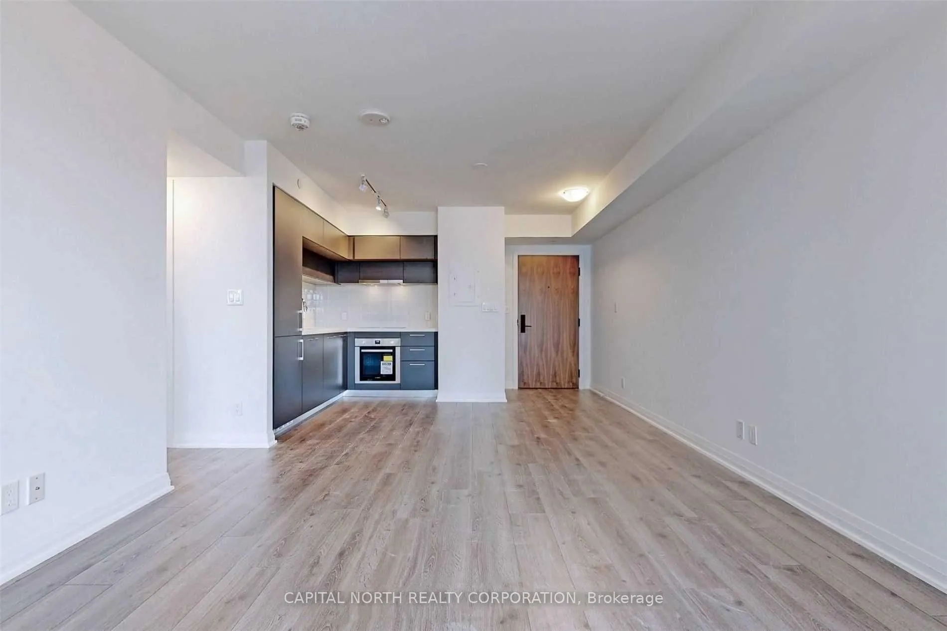 Photo 8 of Unit 403, 99 Foxbar Drive, Toronto, Yonge-St. Clair — HOMEH