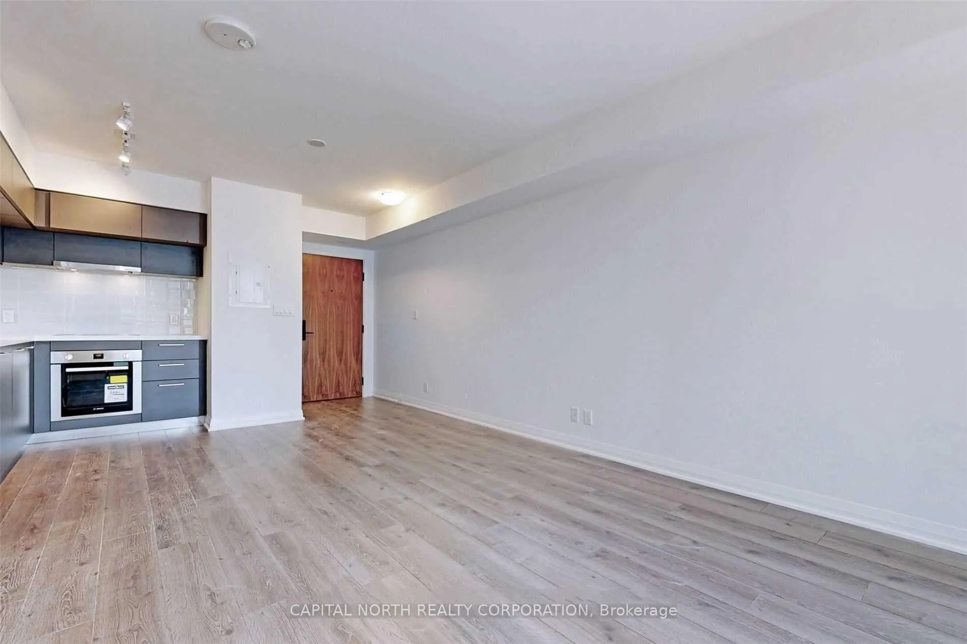 Photo 9 of Unit 403, 99 Foxbar Drive, Toronto, Yonge-St. Clair — HOMEH