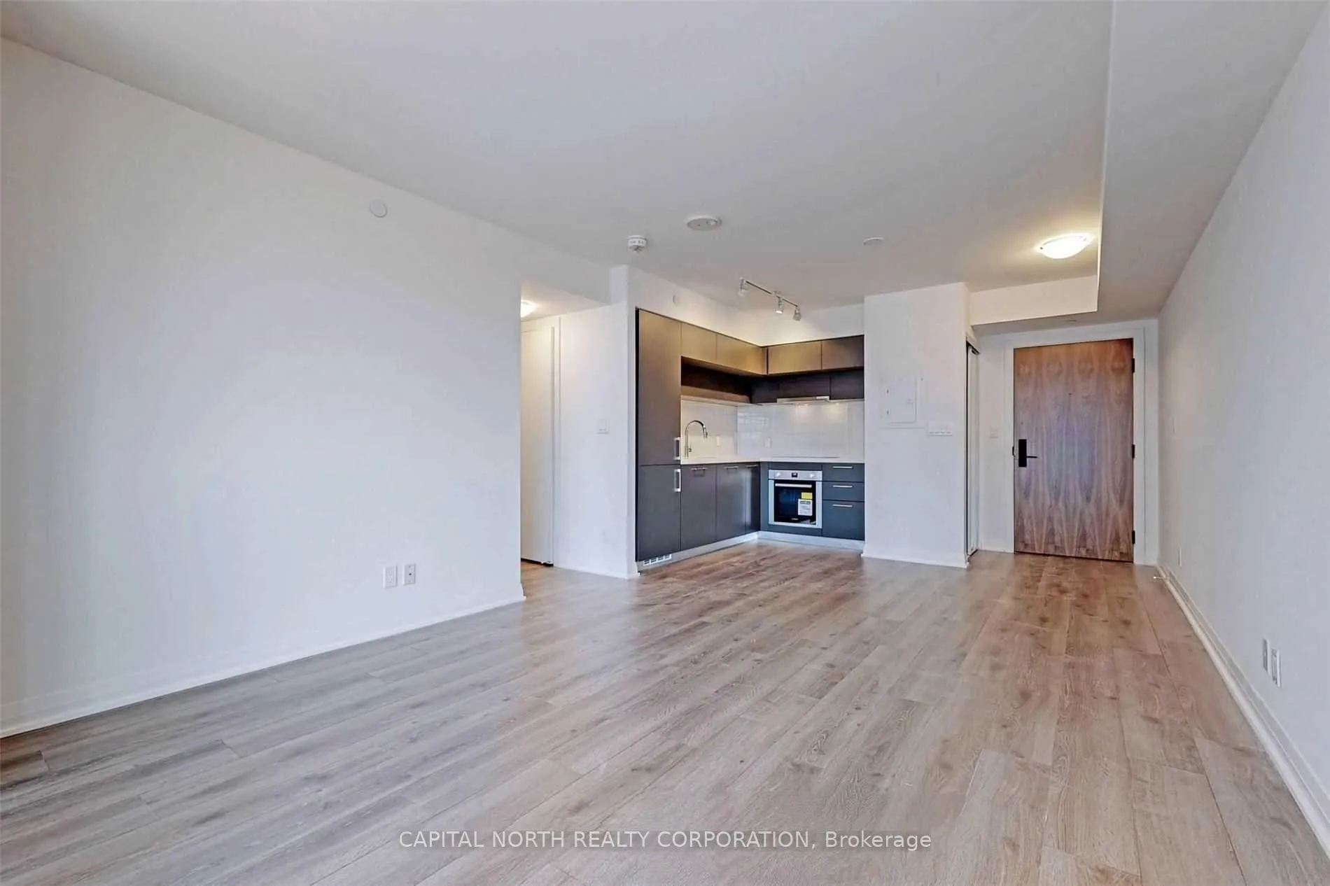 Photo 10 of Unit 403, 99 Foxbar Drive, Toronto, Yonge-St. Clair — HOMEH