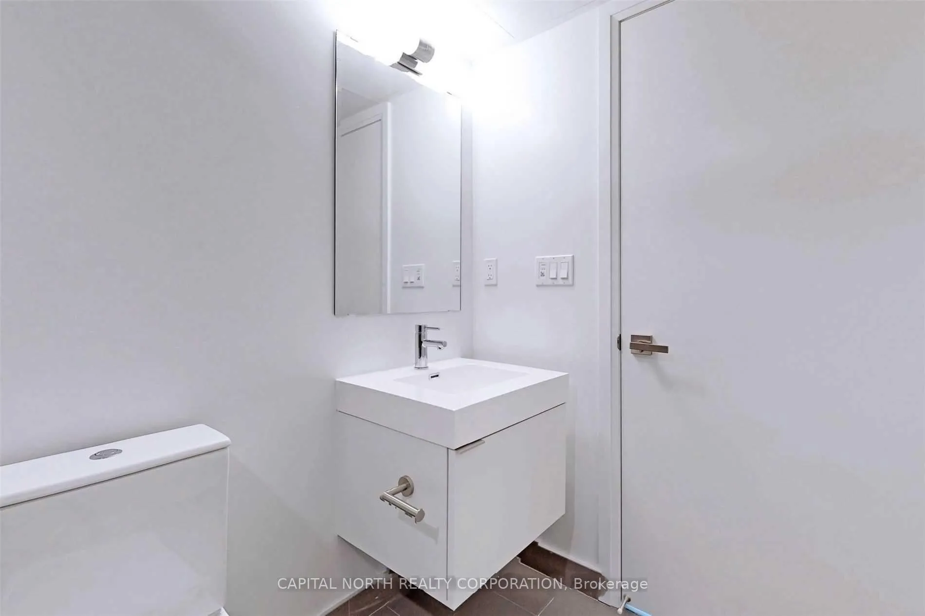 Photo 13 of Unit 403, 99 Foxbar Drive, Toronto, Yonge-St. Clair — HOMEH