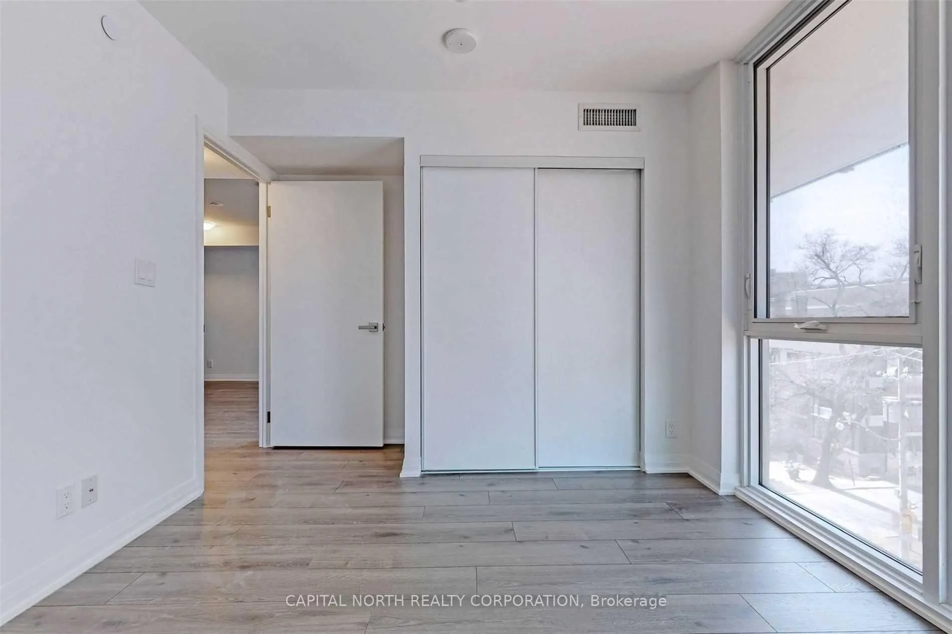 Photo 14 of Unit 403, 99 Foxbar Drive, Toronto, Yonge-St. Clair — HOMEH