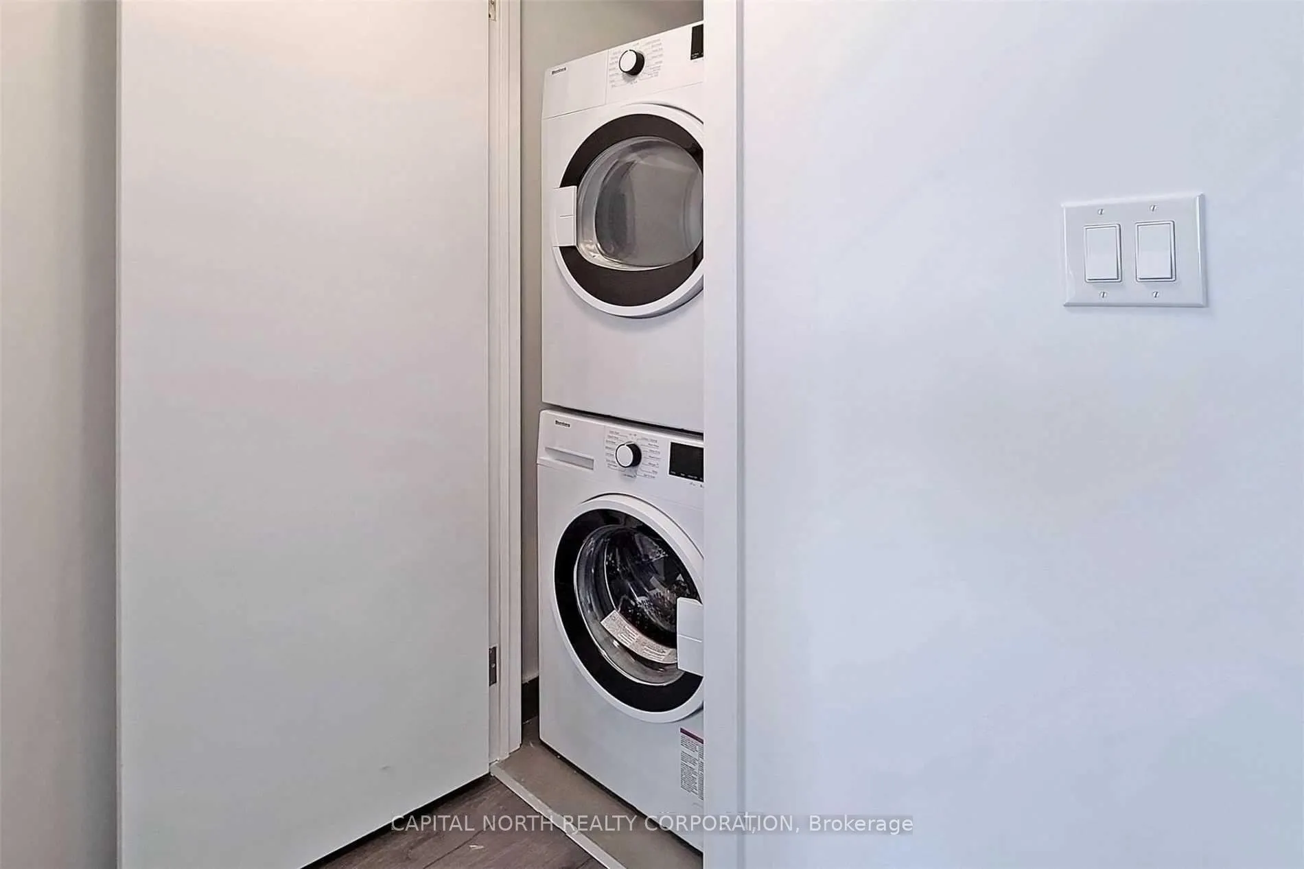 Photo 17 of Unit 403, 99 Foxbar Drive, Toronto, Yonge-St. Clair — HOMEH