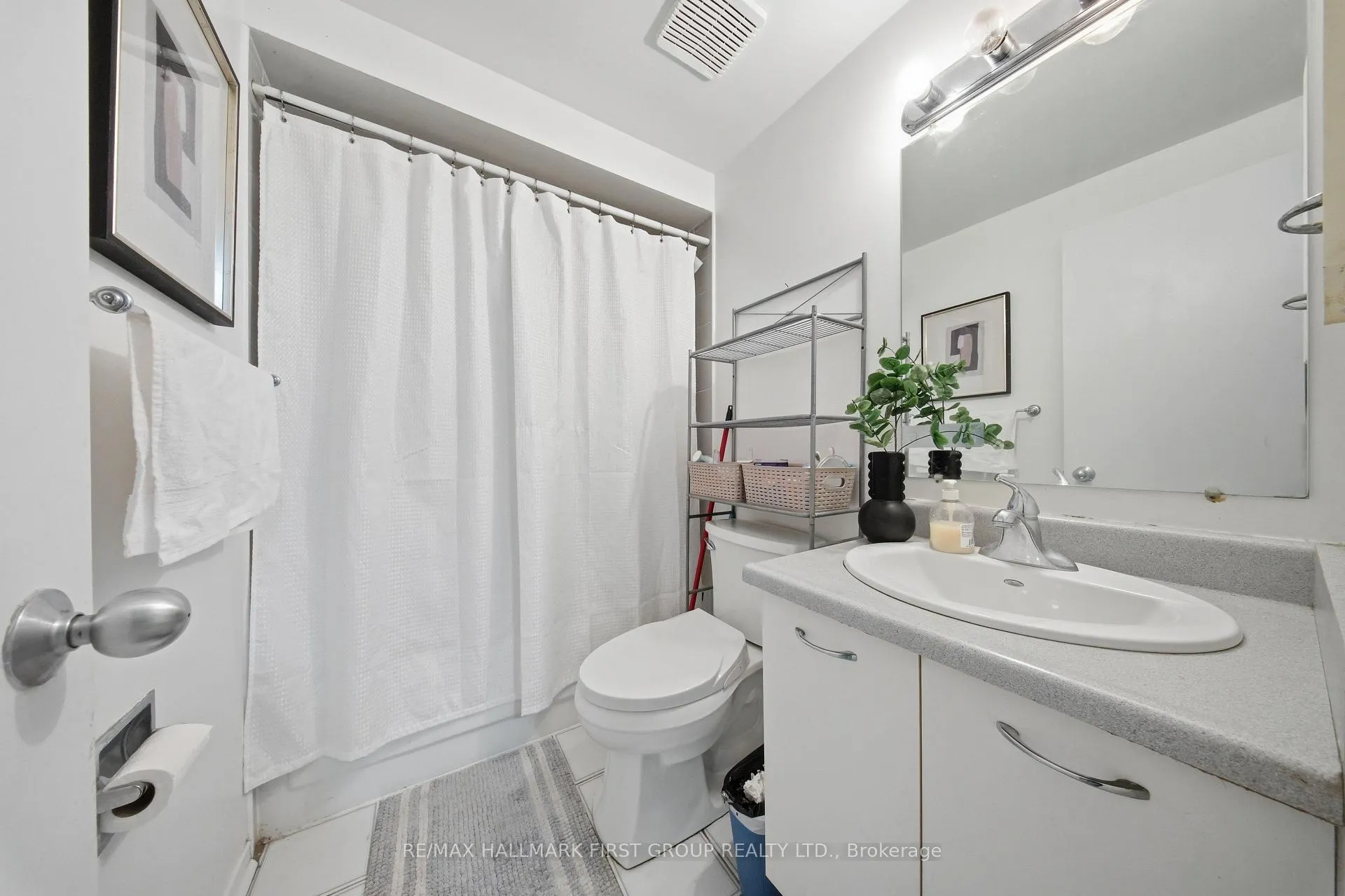 Photo 17 of 73 Hughes Crescent, Ajax, Central — HOMEH