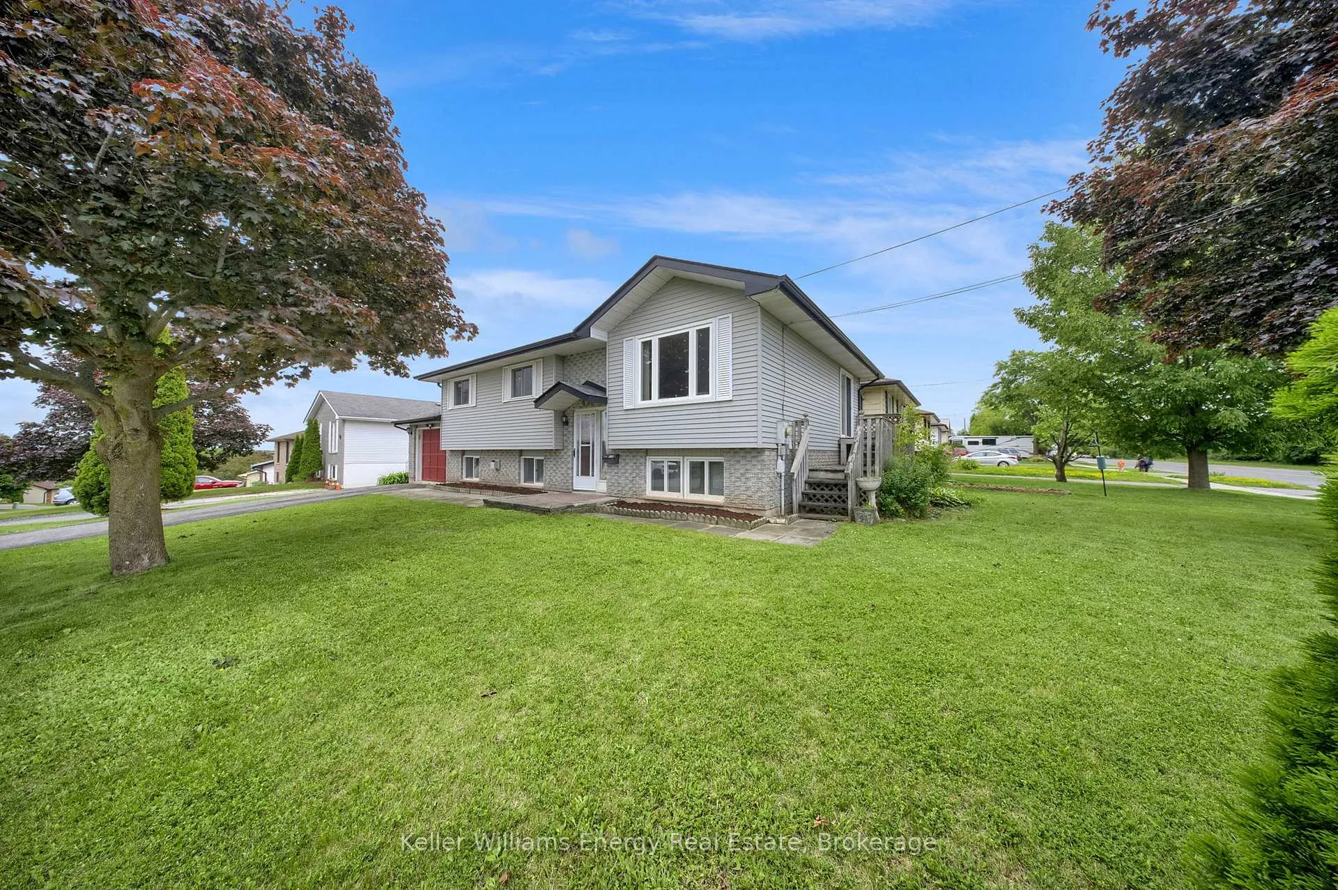 Photo 4 of 428 Otonabee Drive, Peterborough, Ashburnham Ward 4 — HOMEH