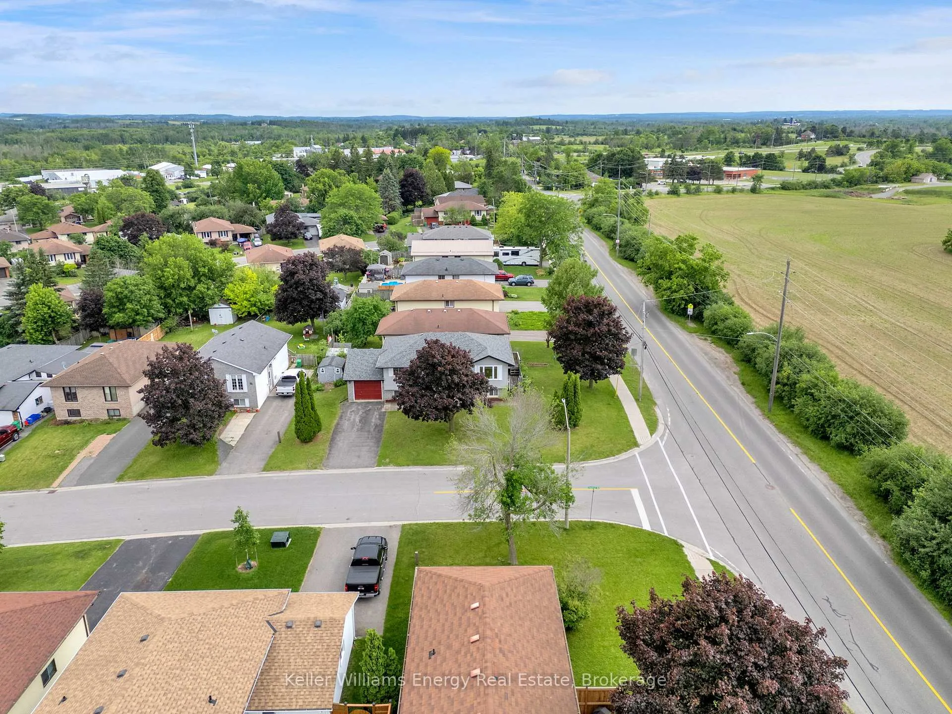 Photo 6 of 428 Otonabee Drive, Peterborough, Ashburnham Ward 4 — HOMEH