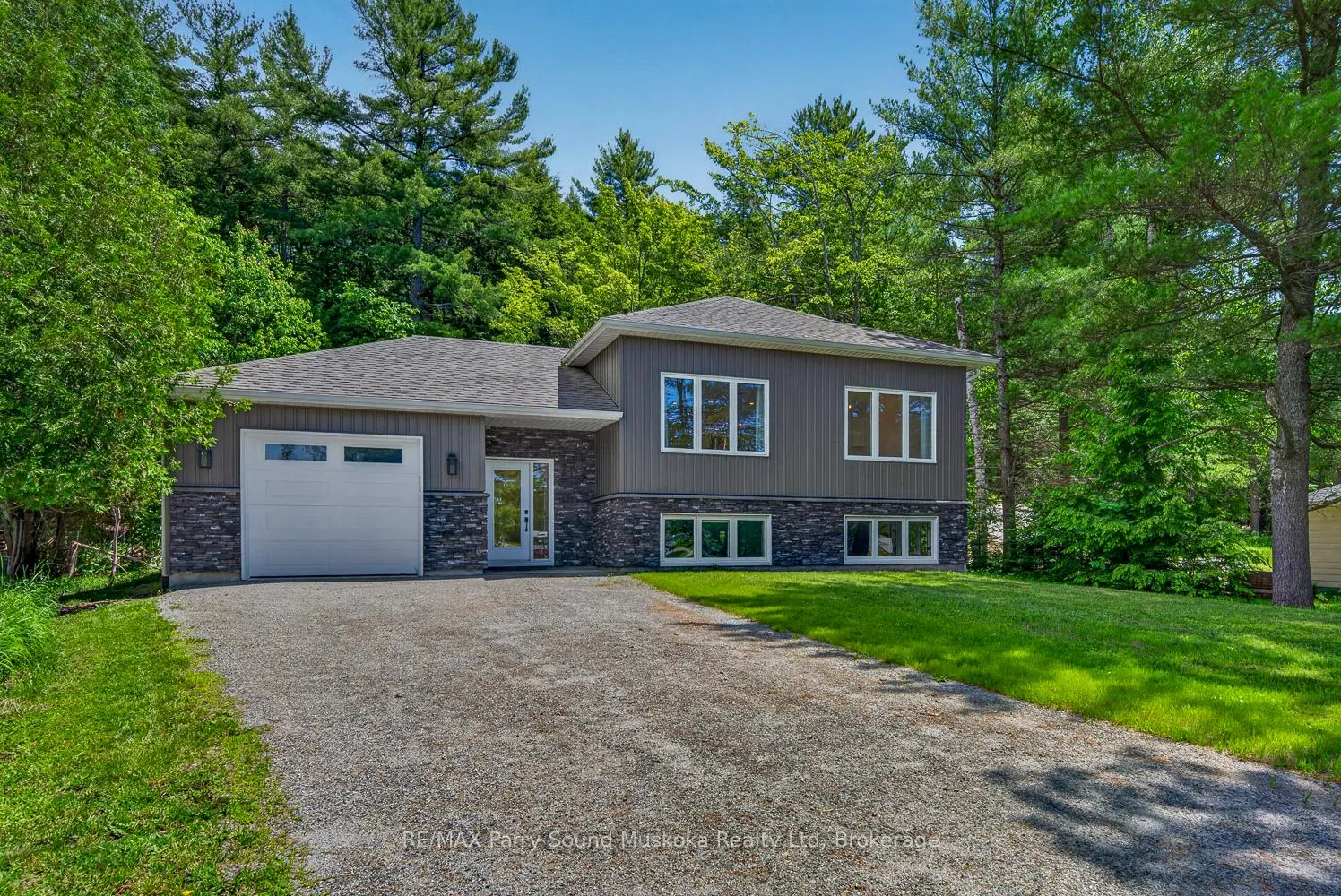 Front of 10 Glenrock Route