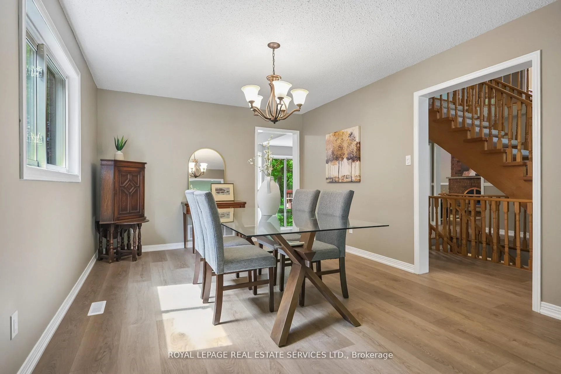 Photo 7 of 1262 Old Colony Road, Oakville, Glen Abbey — HOMEH