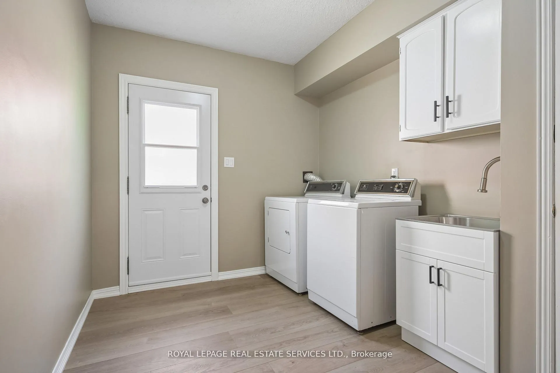 Photo 17 of 1262 Old Colony Road, Oakville, Glen Abbey — HOMEH